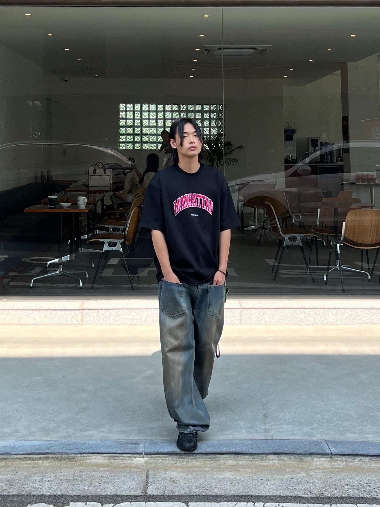 Nike Air Kukini Triple Black, Project G/R Coated Backward Denim Pants Blue 착용 스타일 - 2