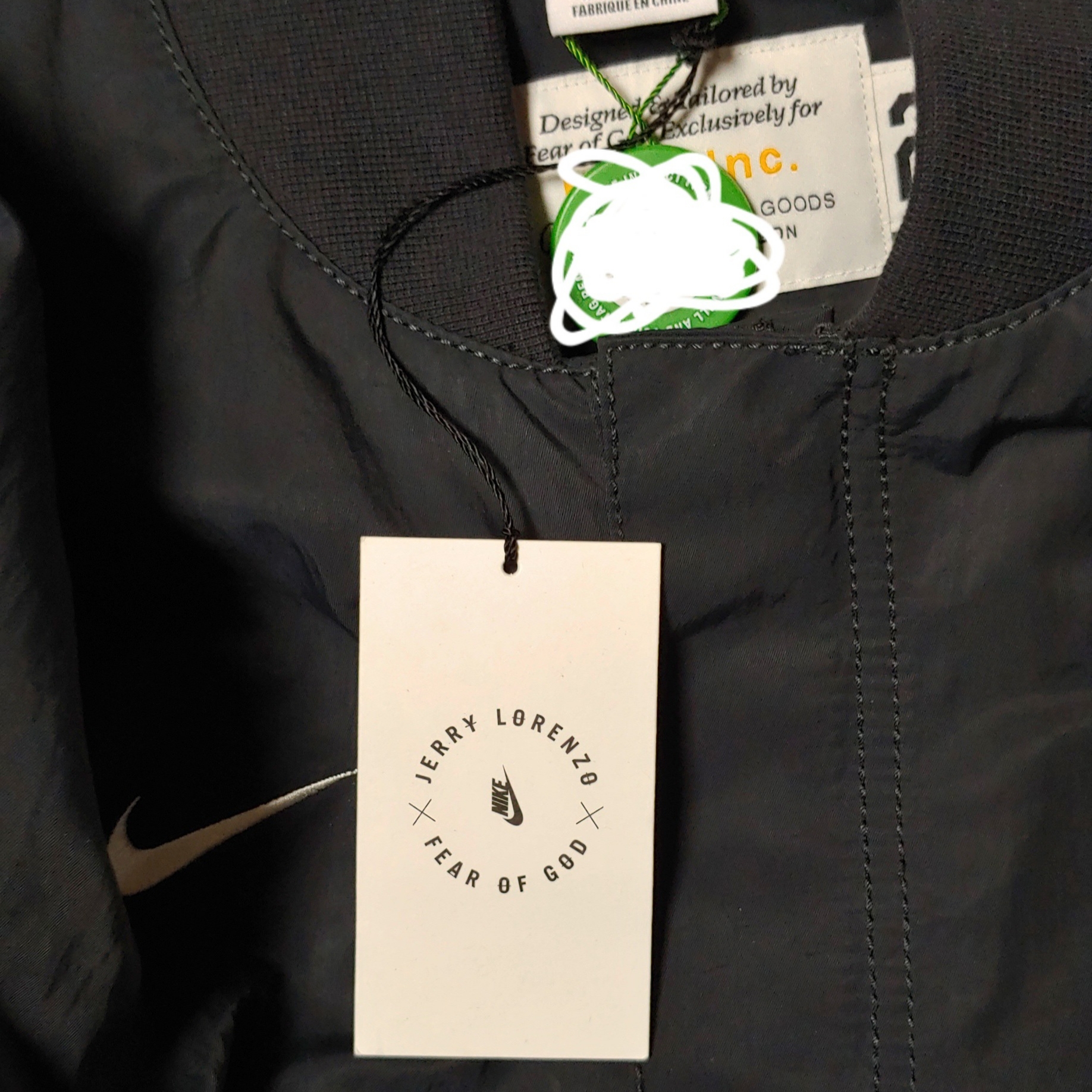 Nike x Fear of God Warm Up Top Off Noir 착용 스타일 - 2