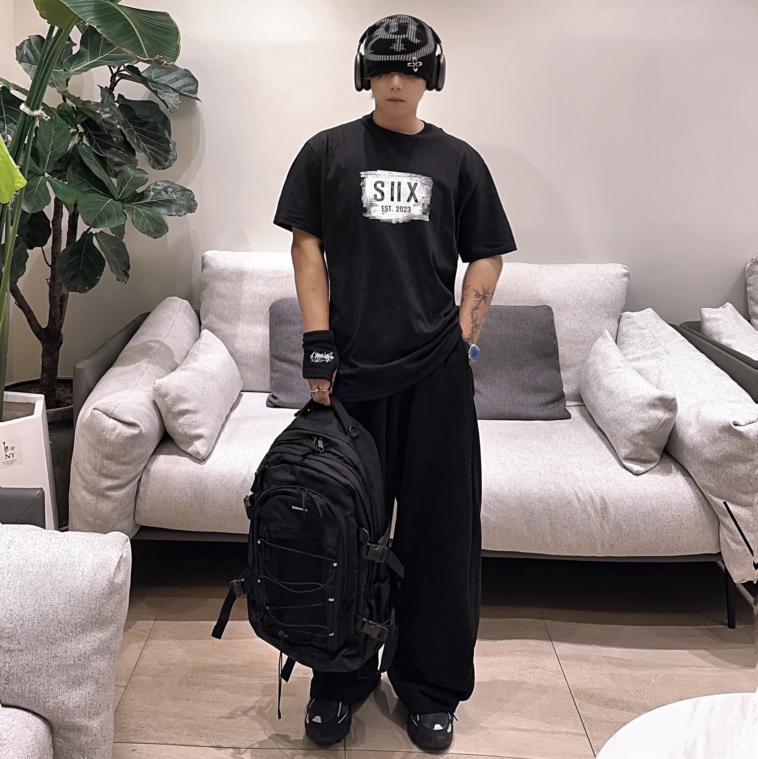 Apple AirPods Max Lightning Space Gray (Korean Ver.), Asics Gel-Venture 6 Carrier Grey 착용 스타일 - 1