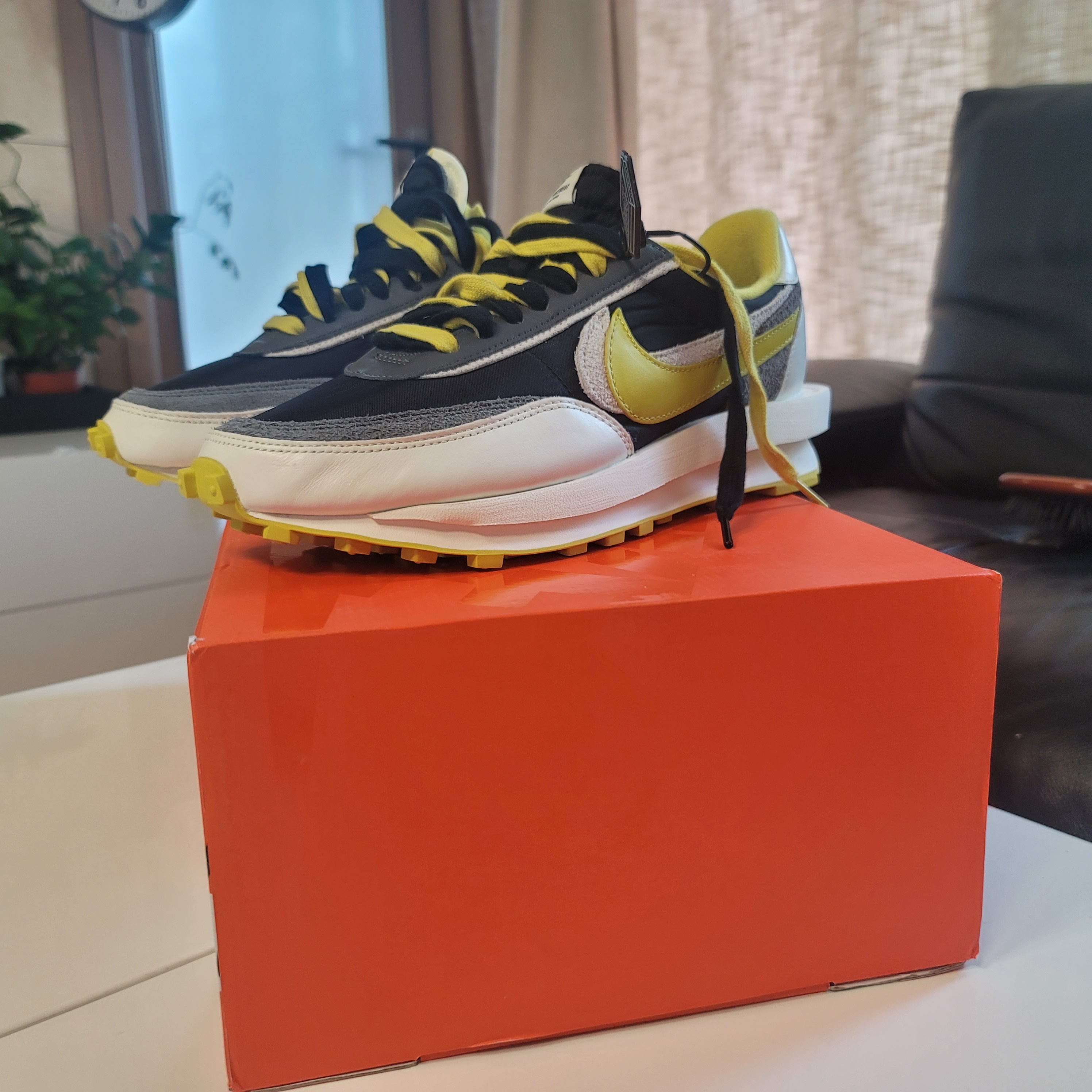 Nike x Sacai x Undercover LDWaffle Black Bright Citron 착용 스타일 - 2