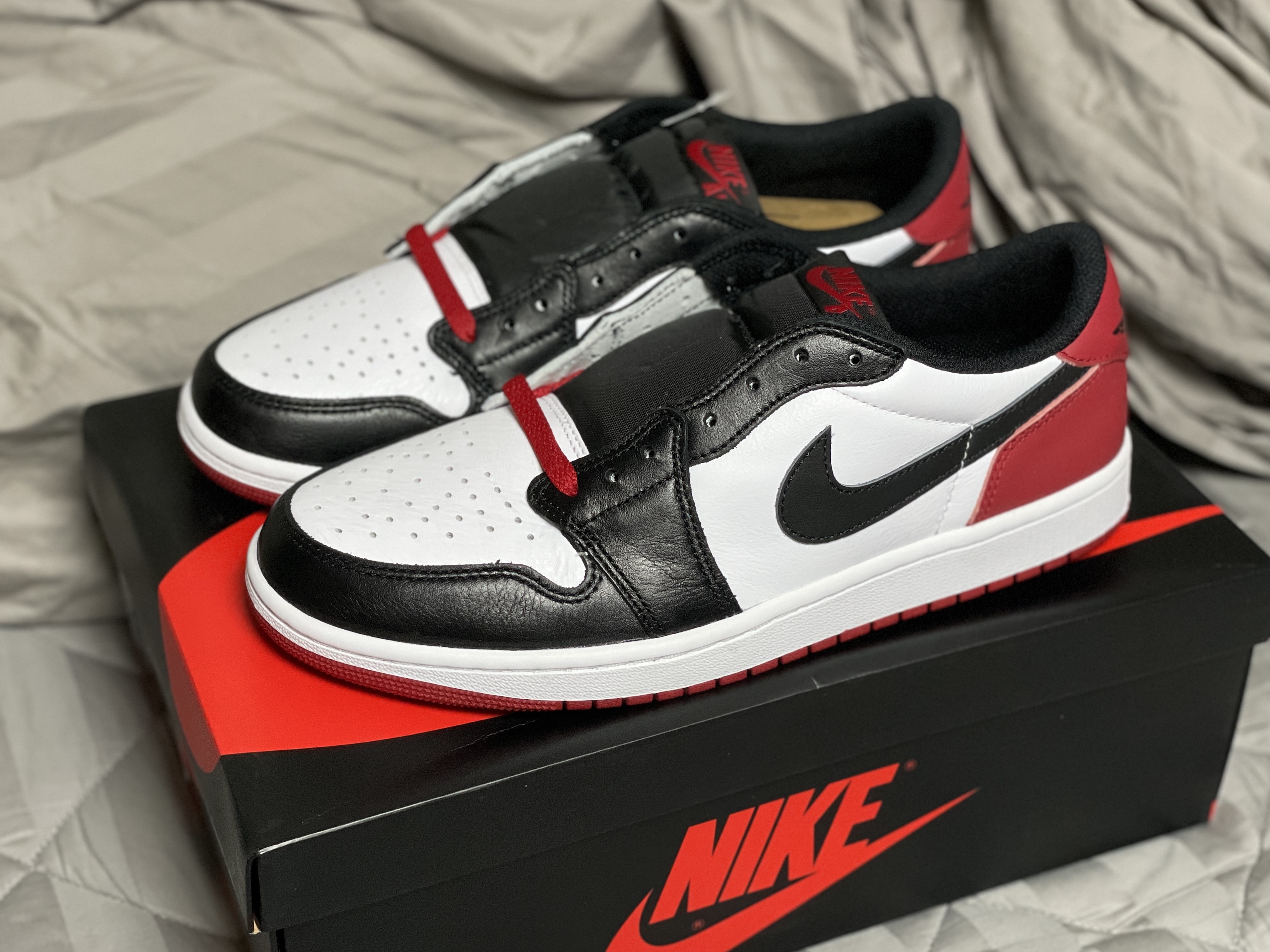 Jordan 1 Retro Low OG Black Toe 착용 스타일 - 1
