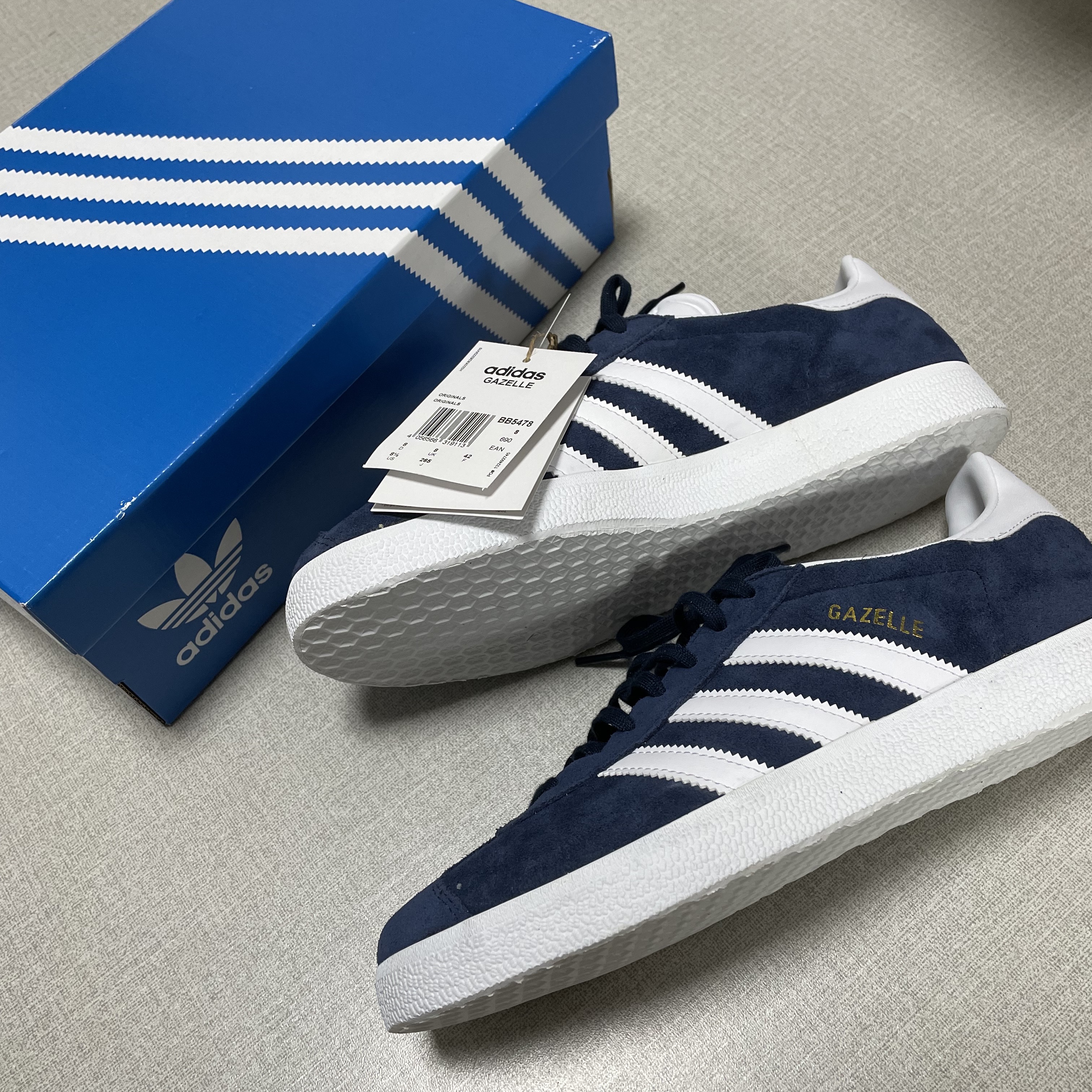 Adidas Gazelle Collegiate Navy 착용 스타일