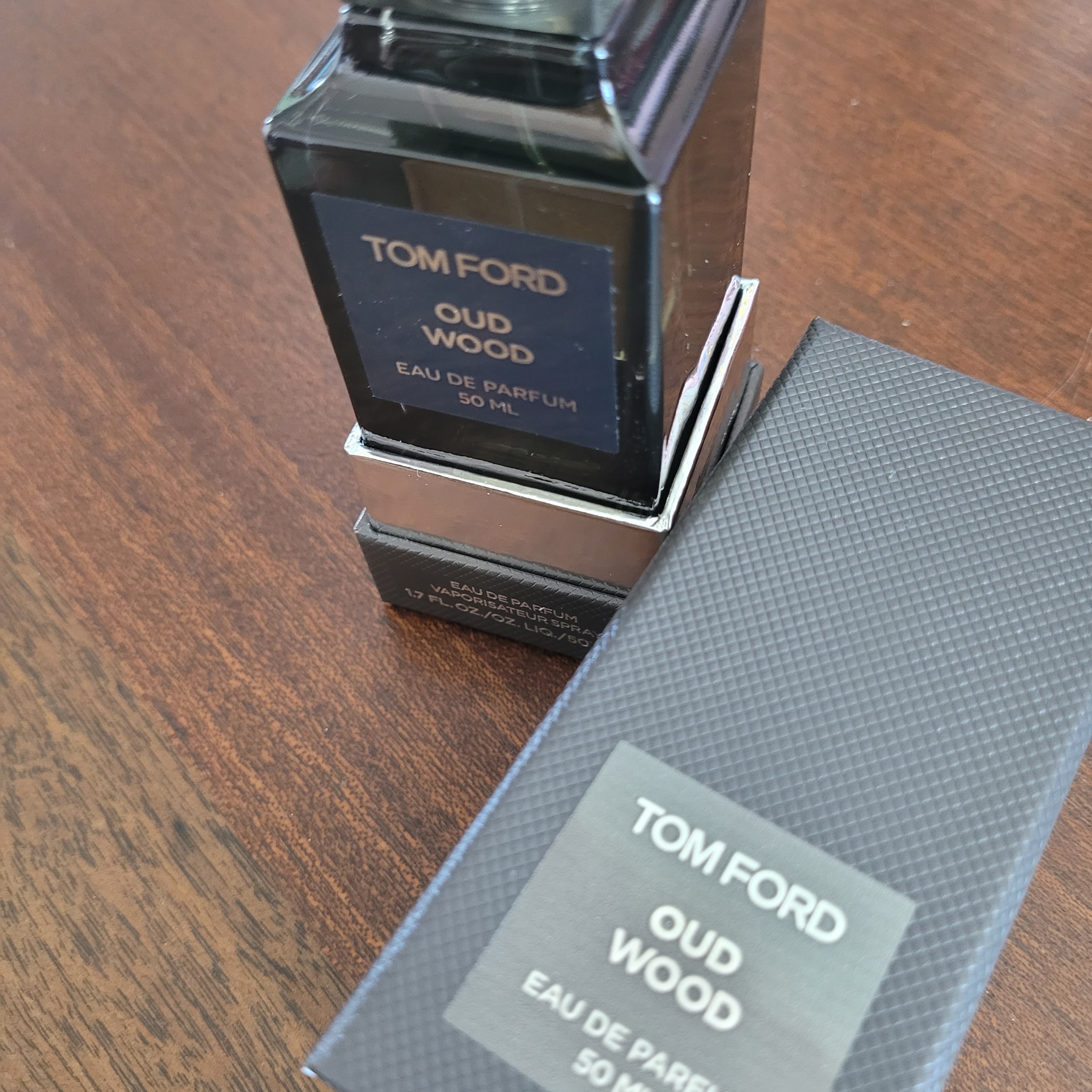 Tom Ford Oud Wood Eau De Parfum 50ml 착용 스타일