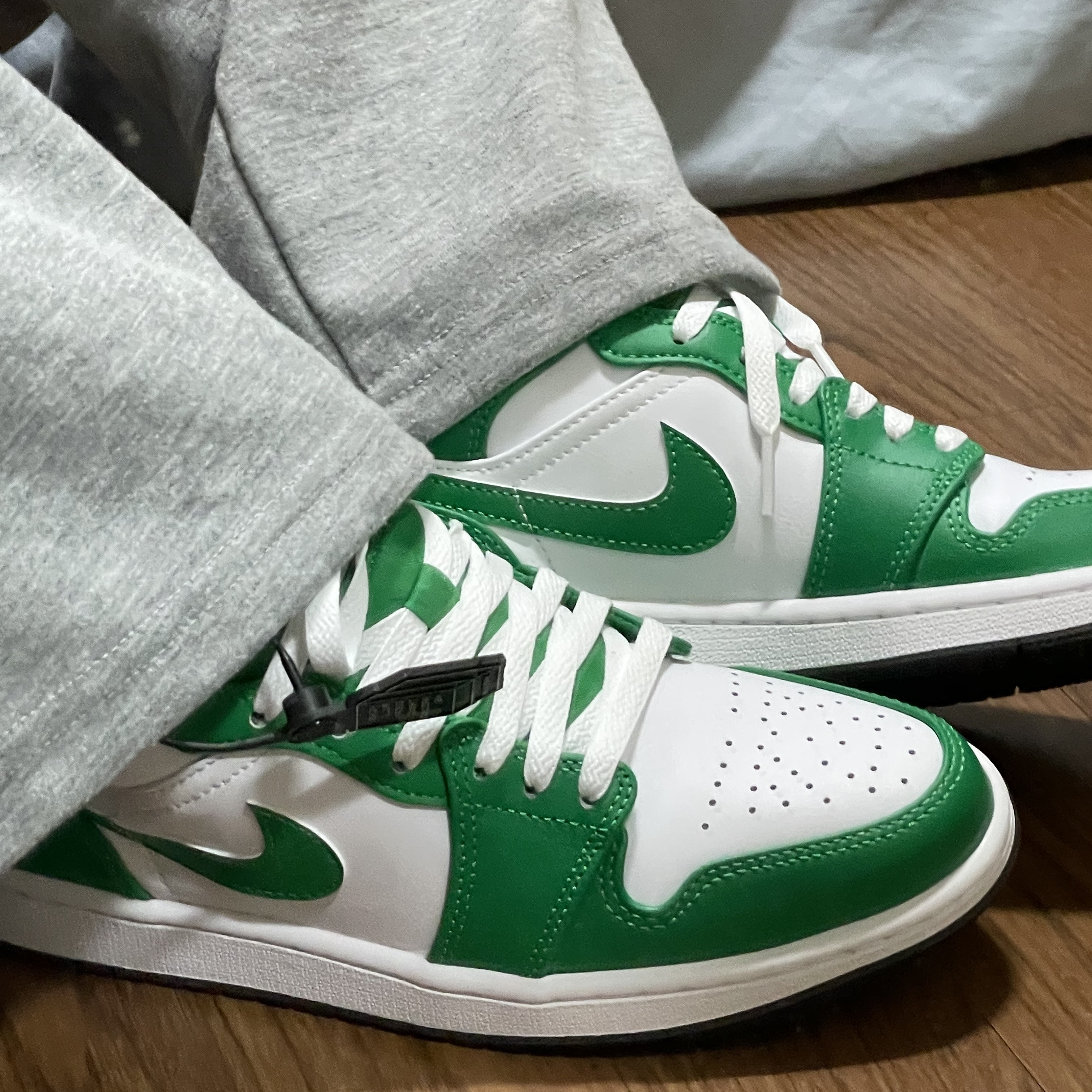 Jordan 1 Mid Lucky Green 착용 스타일