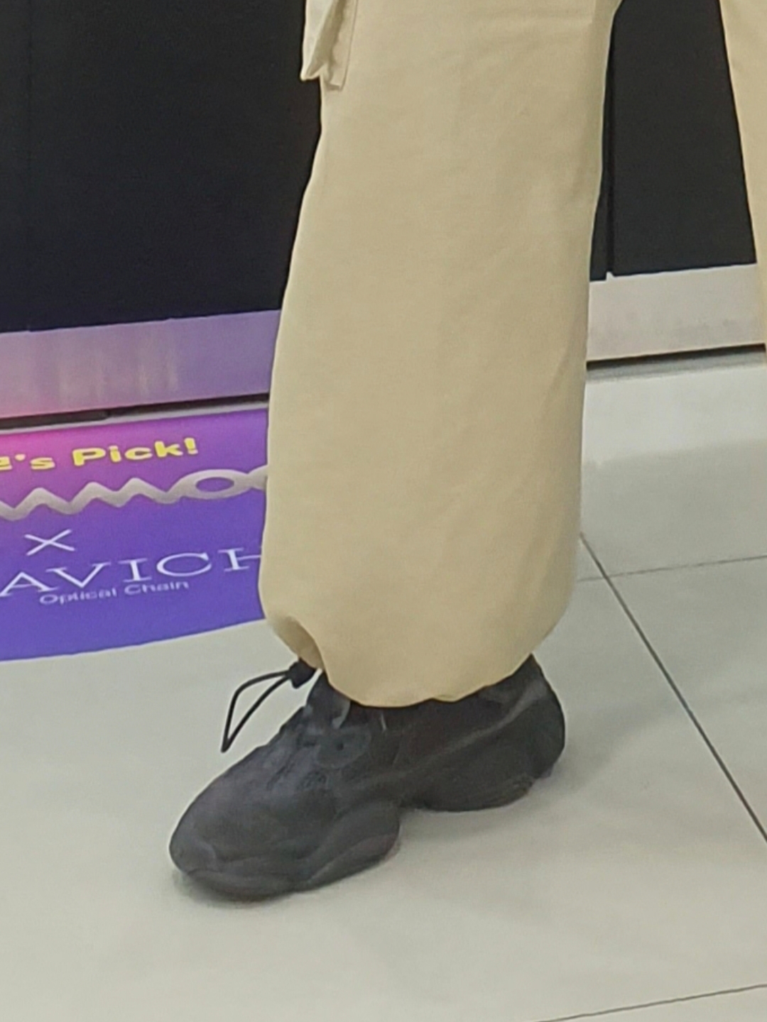 Adidas Yeezy 500 Utility Black 2022/2023 착용 스타일