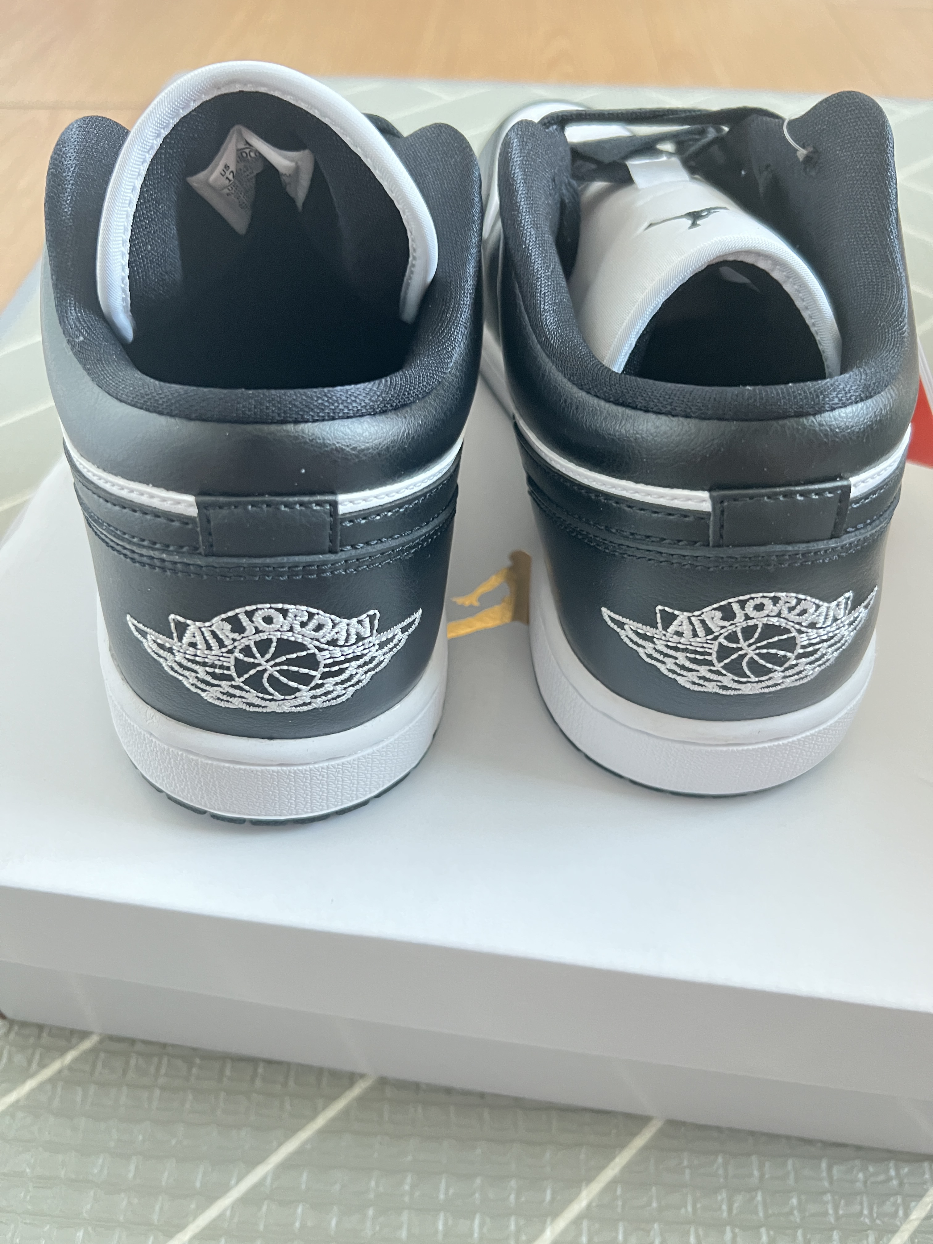 (W) Jordan 1 Low Black and White 착용 스타일 - 2