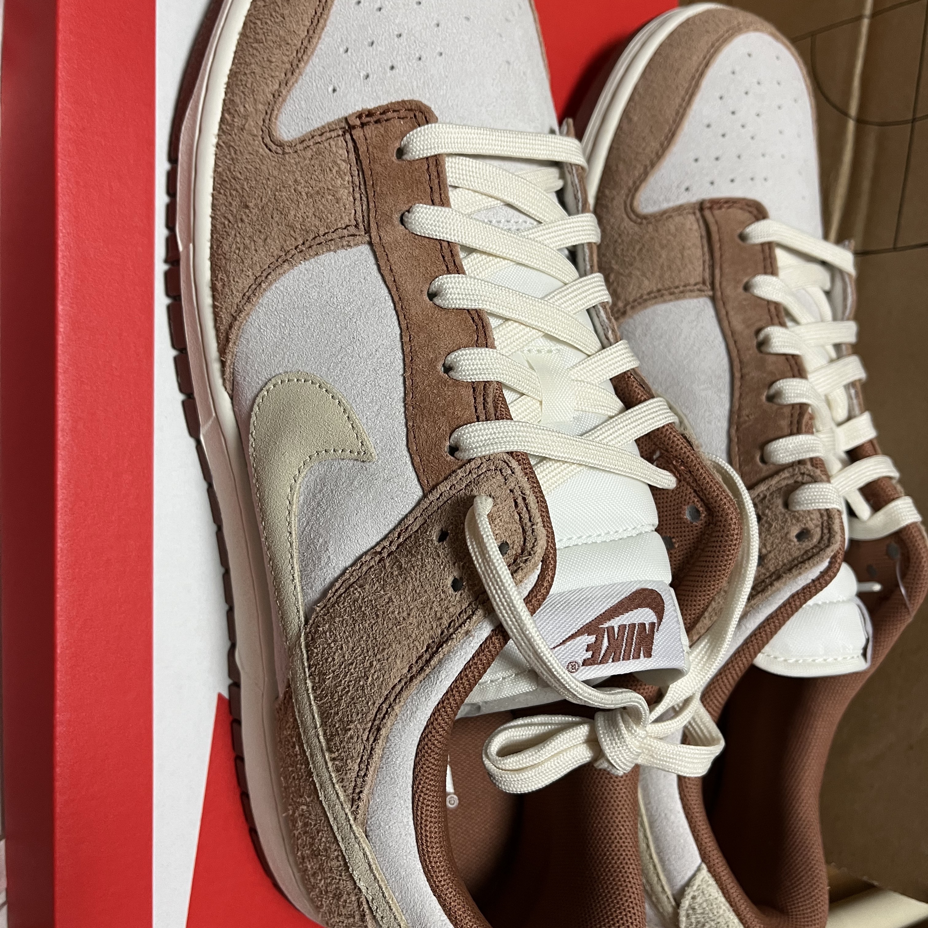 Nike Dunk Low Pro Premium Medium Curry 착용 스타일