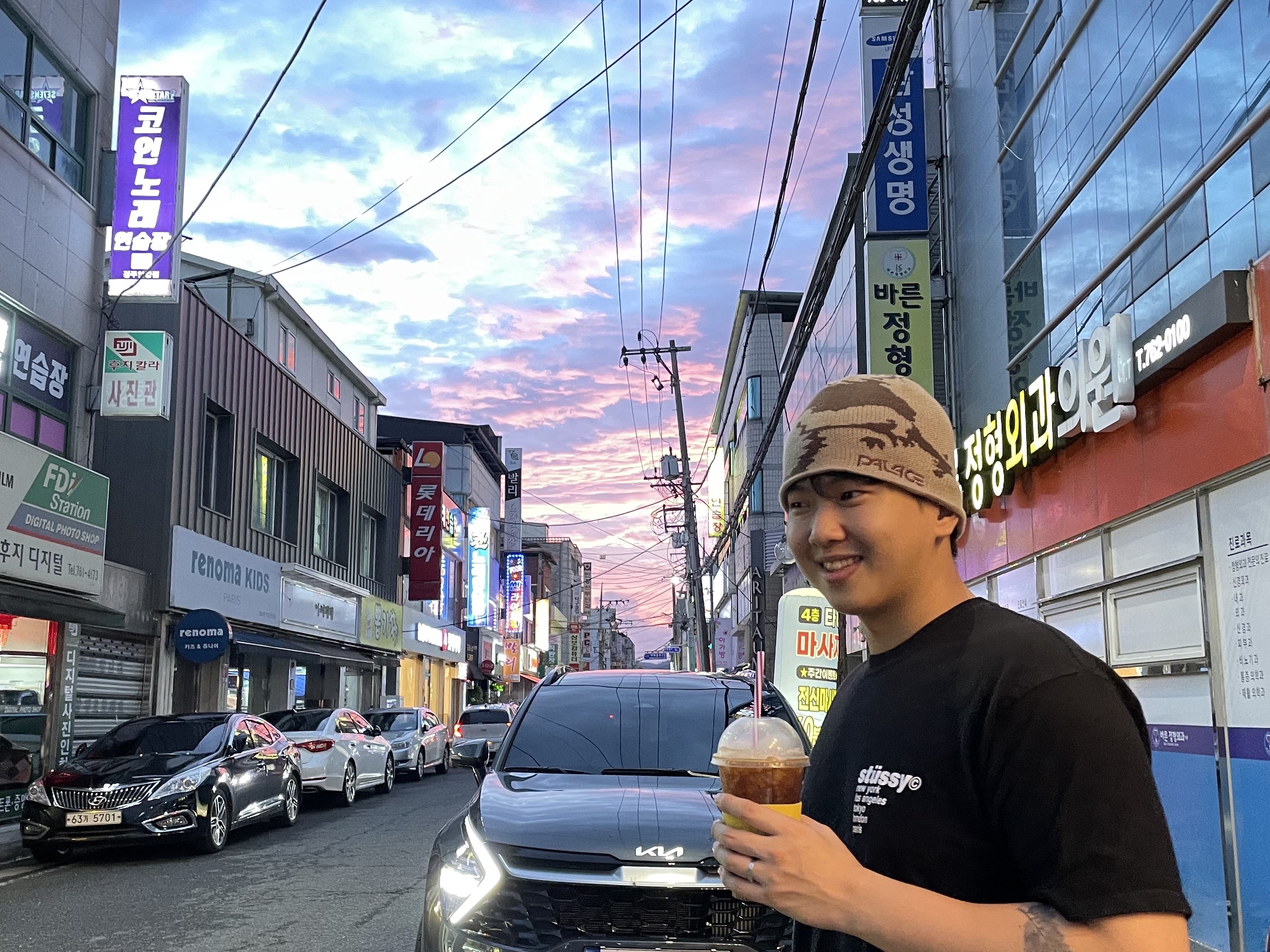 Palace x Oakley Beanie Sand Brown - 23SS 착용 스타일