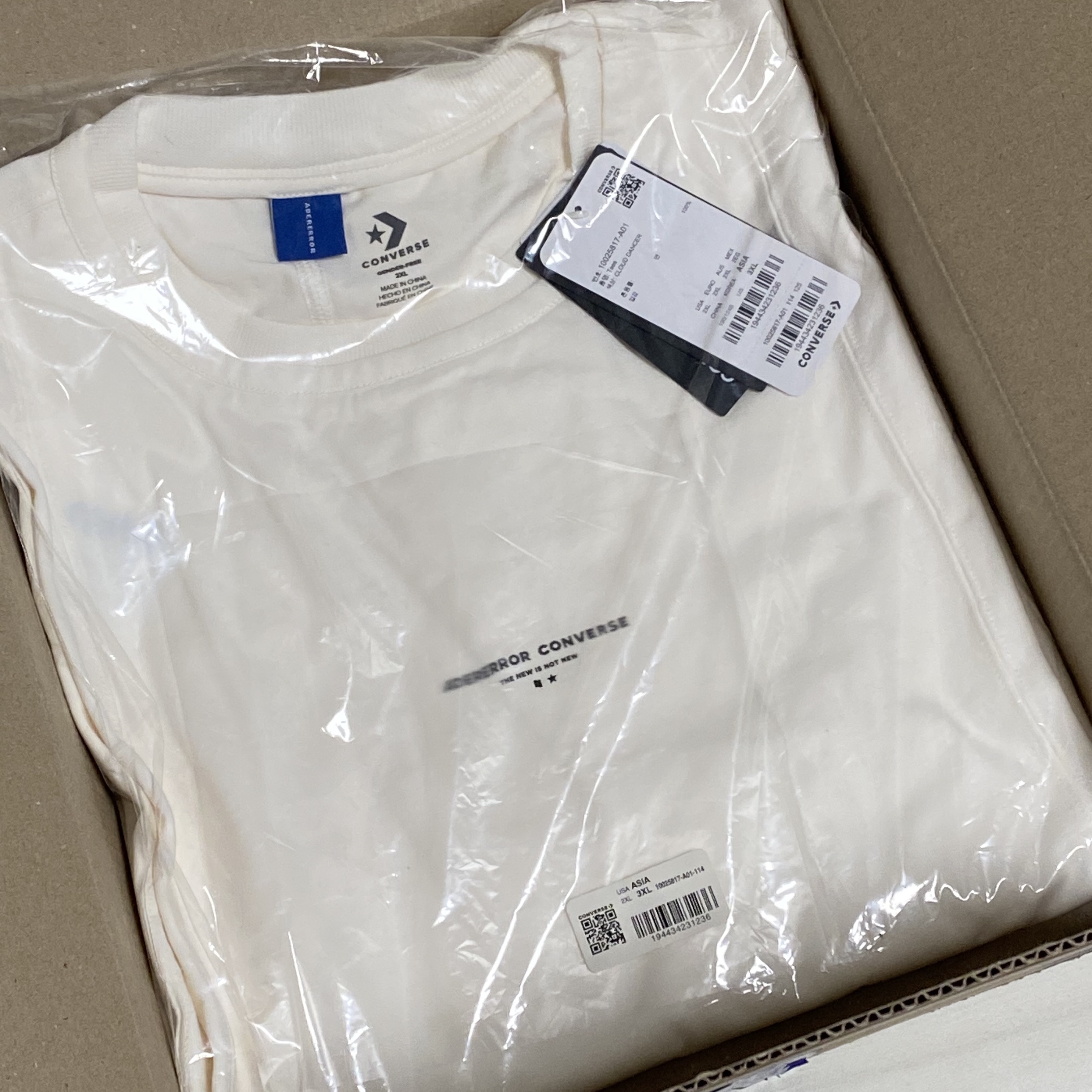 Converse x Ader Error Shapes T-Shirt Cloud Dancer 착용 스타일 - 1