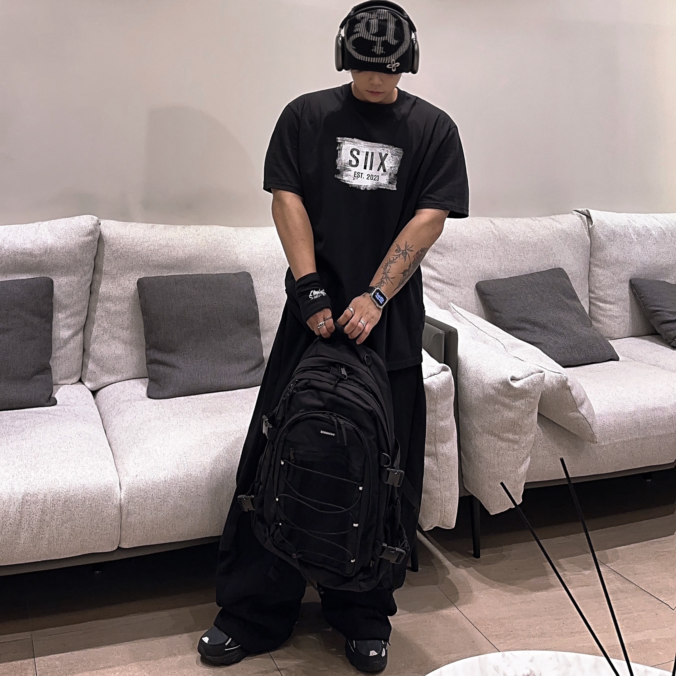 Apple AirPods Max Lightning Space Gray (Korean Ver.), Asics Gel-Venture 6 Carrier Grey 착용 스타일 - 5