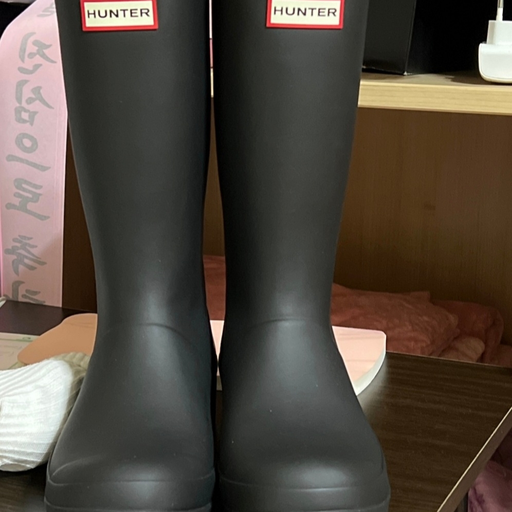 (W) Hunter Play Tall Wellington Rain Boots Black 착용 스타일