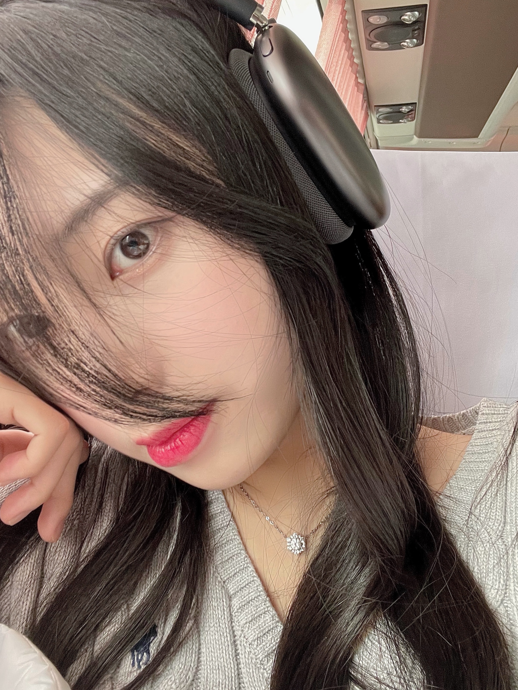 Apple AirPods Max Lightning Space Gray (Korean Ver.) 착용 스타일 - 2