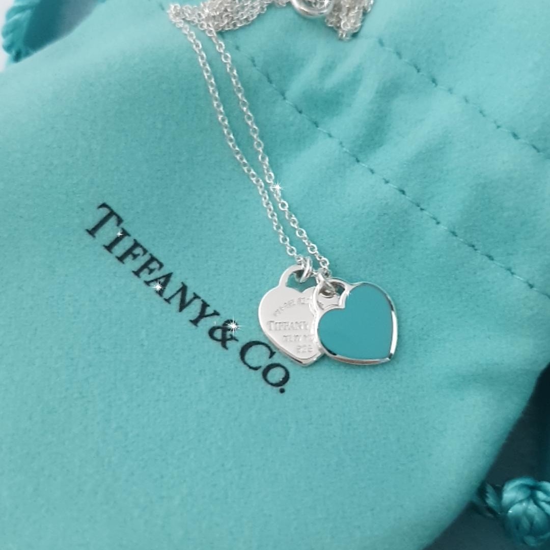 Tiffany & Co. Return To Tiffany Blue Double Heart Tag Pendant Mini Silver 착용 스타일 - 2