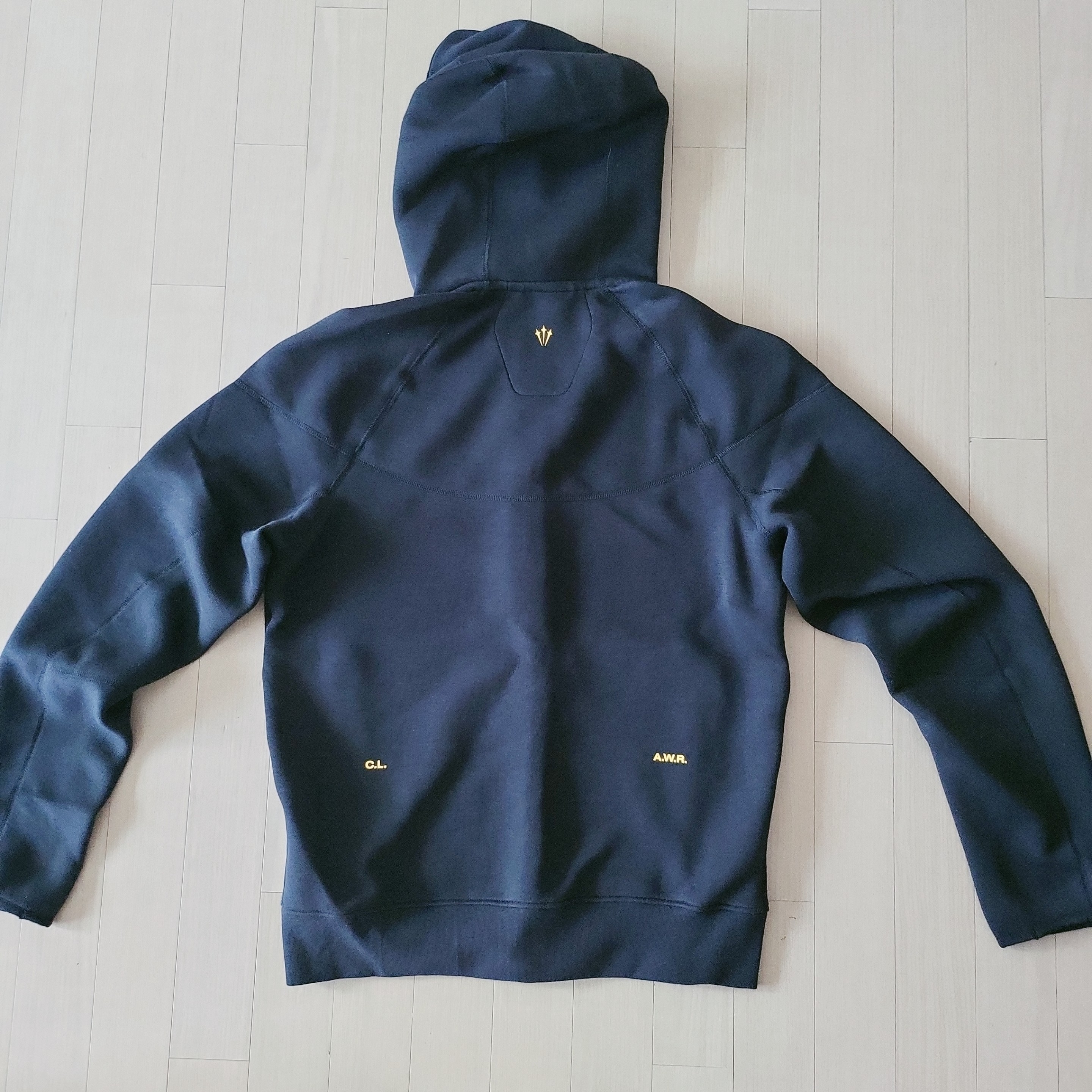 Nike x Drake Nocta Tech Fleece Hoodie Black (FD8453-010) 착용 스타일 - 3