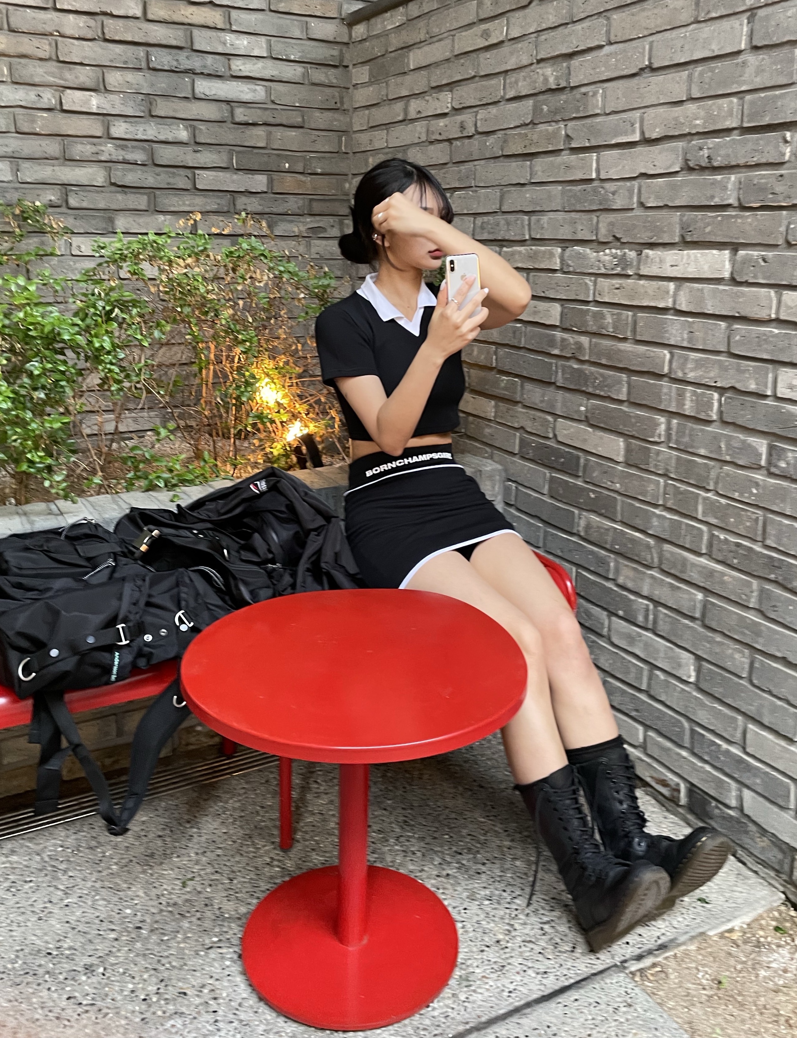 (W) Dr. Martens 1B99 Boots Black 착용 스타일 - 2
