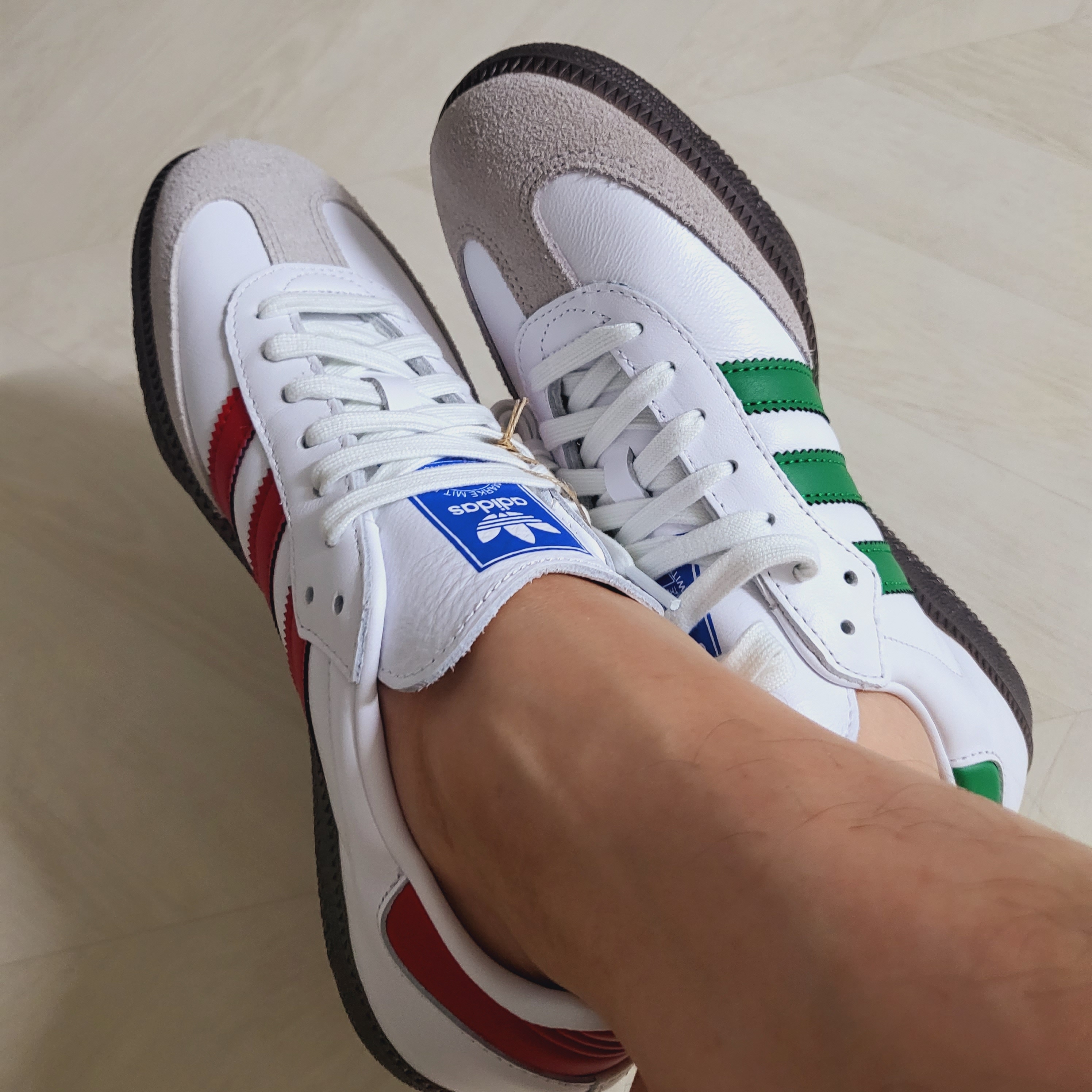 Adidas Samba OG White Green, Adidas Samba OG White Better Scarlet 착용 스타일 - 3
