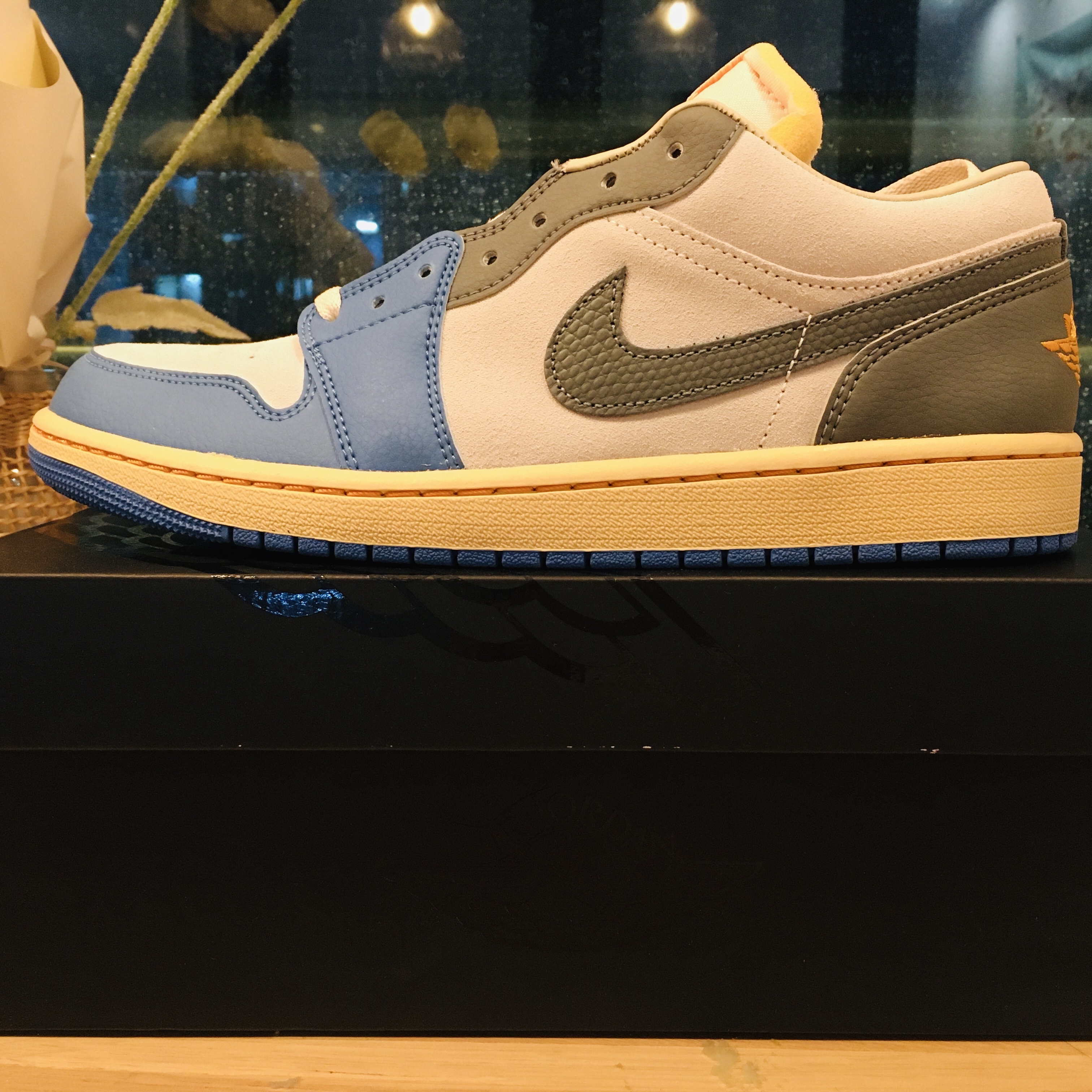 Jordan 1 Low SE Tokyo 96 착용 스타일 - 2