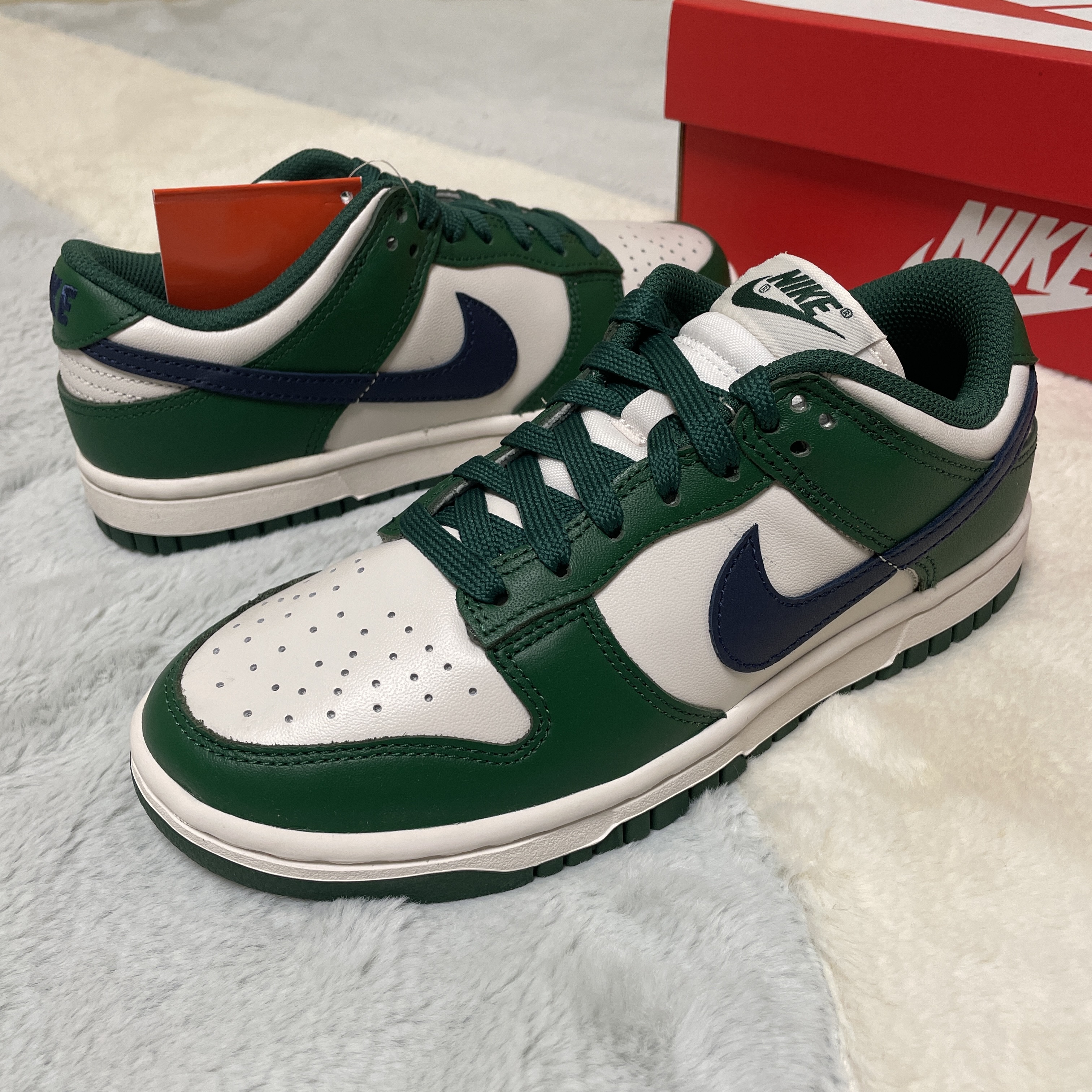 (W) Nike Dunk Low Gorge Green 착용 스타일