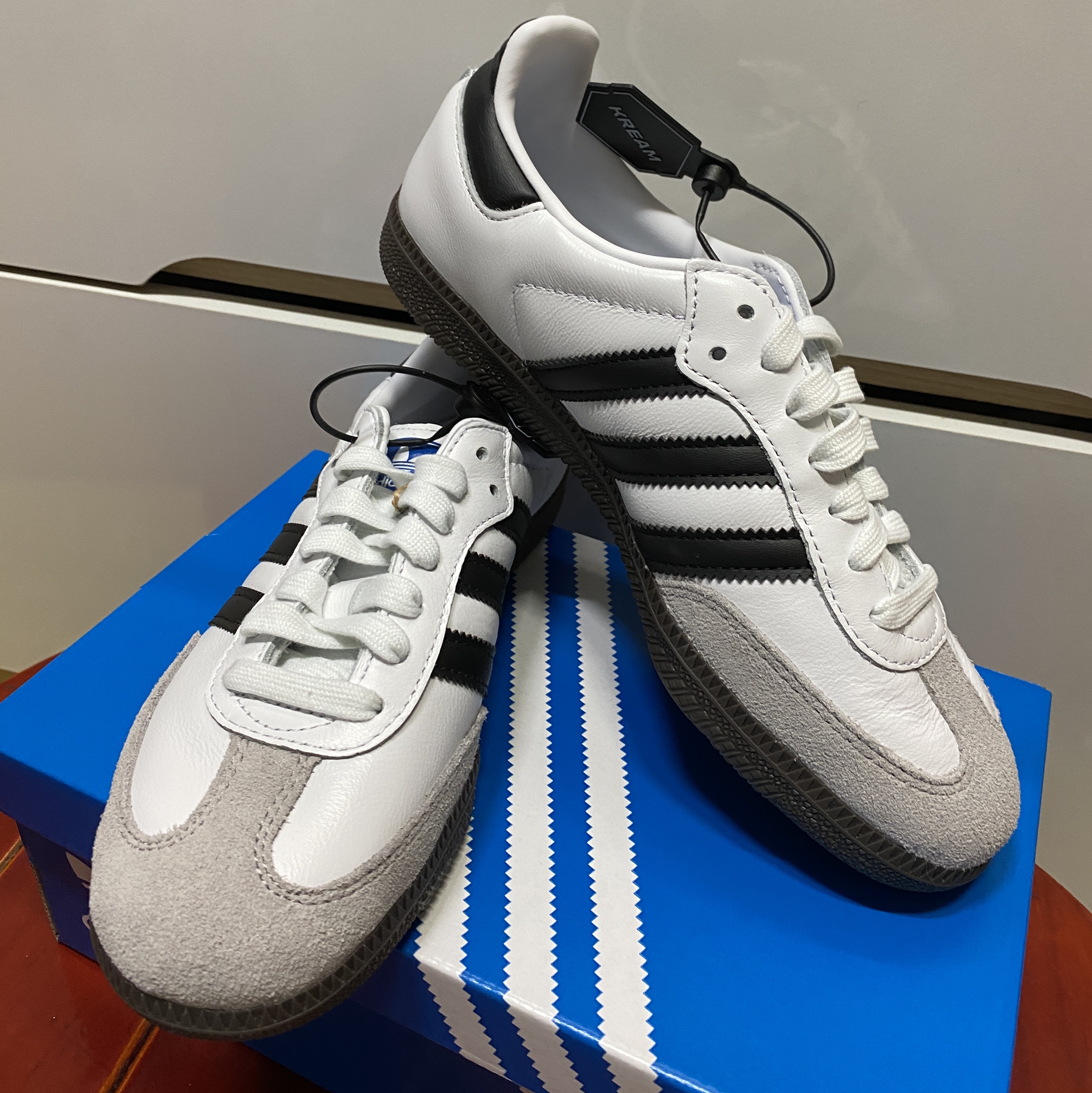 Adidas Samba OG Cloud White 착용 스타일