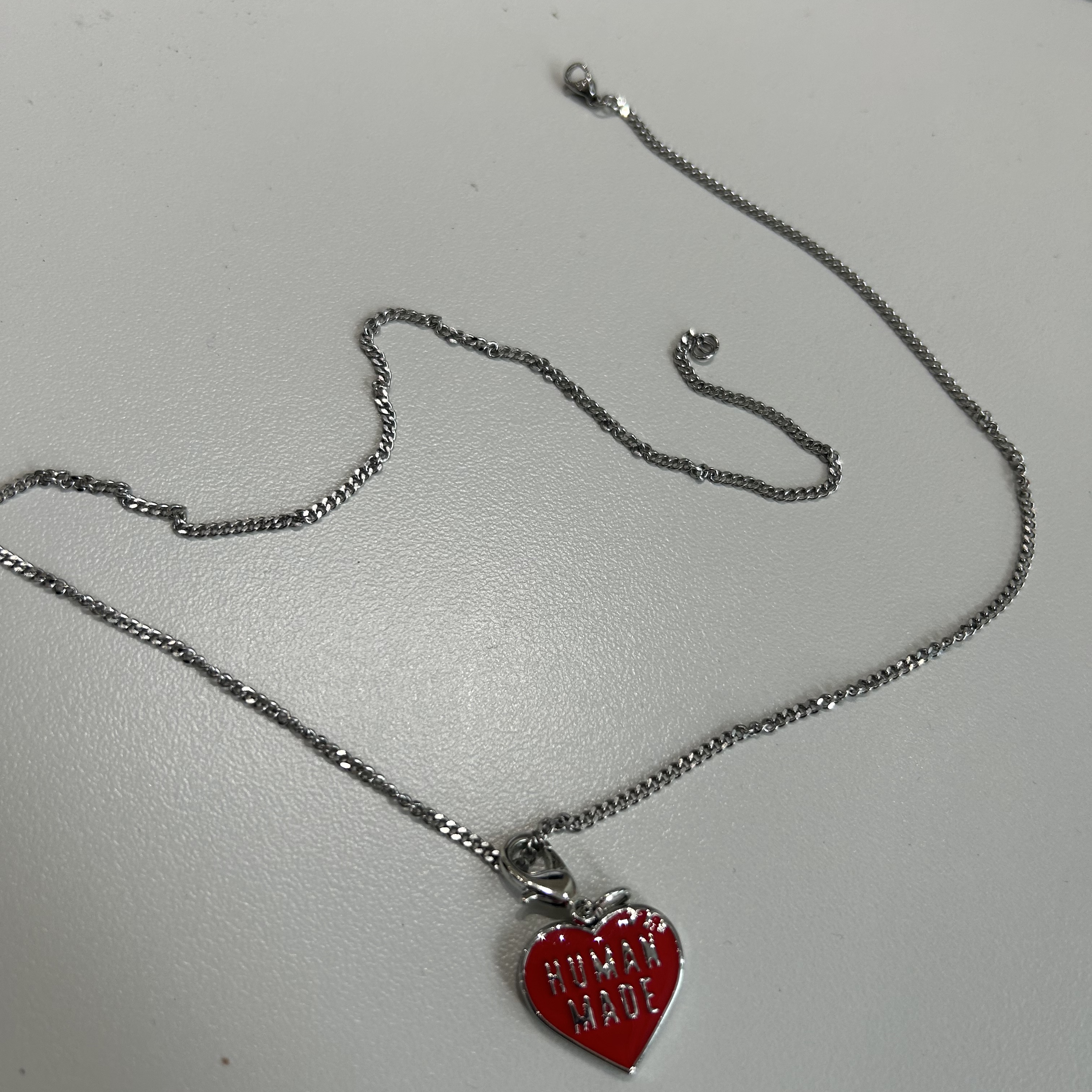 Human Made Heart Mini Keycharm Red 착용 스타일