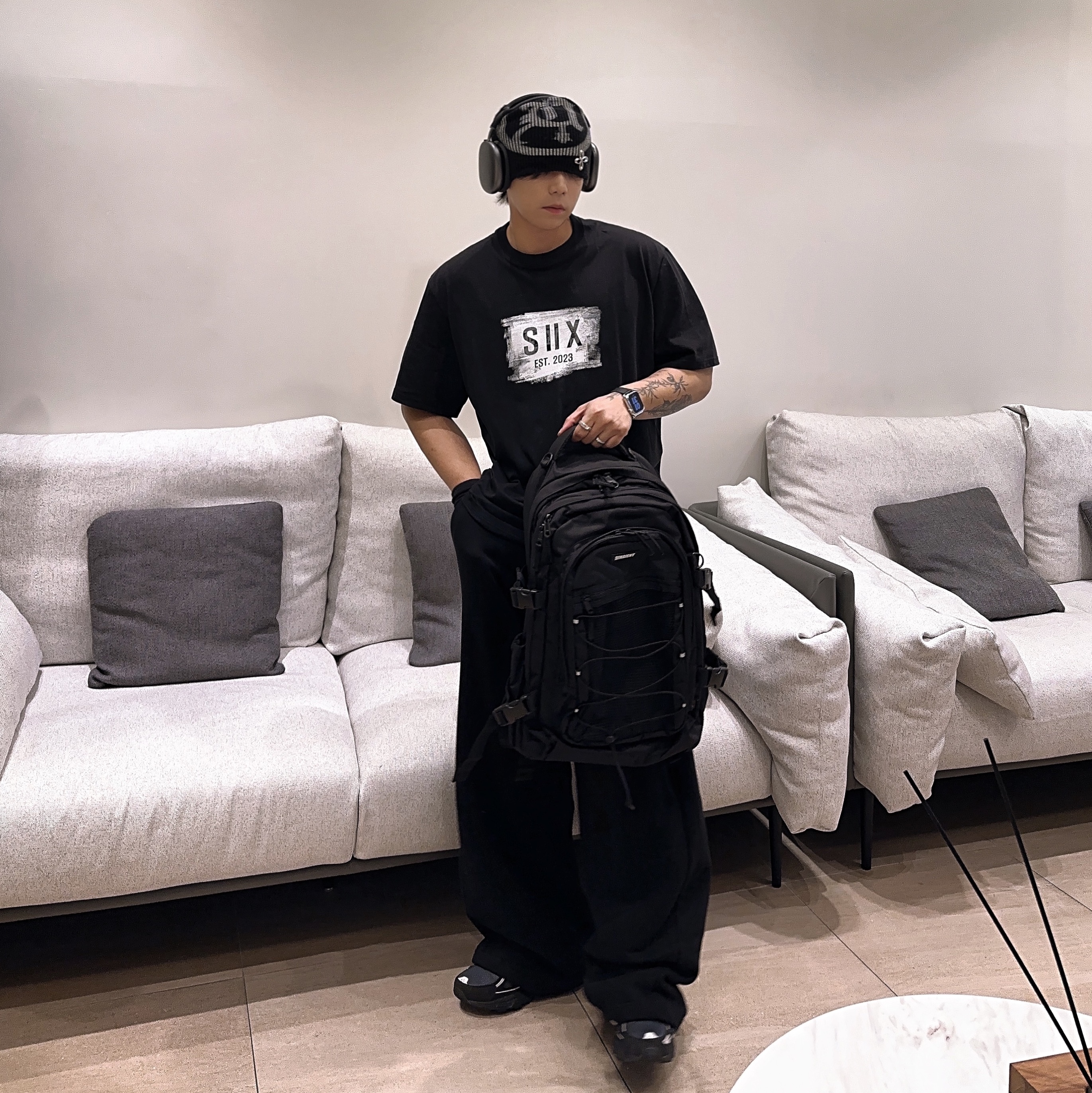 Apple AirPods Max Lightning Space Gray (Korean Ver.), Asics Gel-Venture 6 Carrier Grey 착용 스타일 - 2