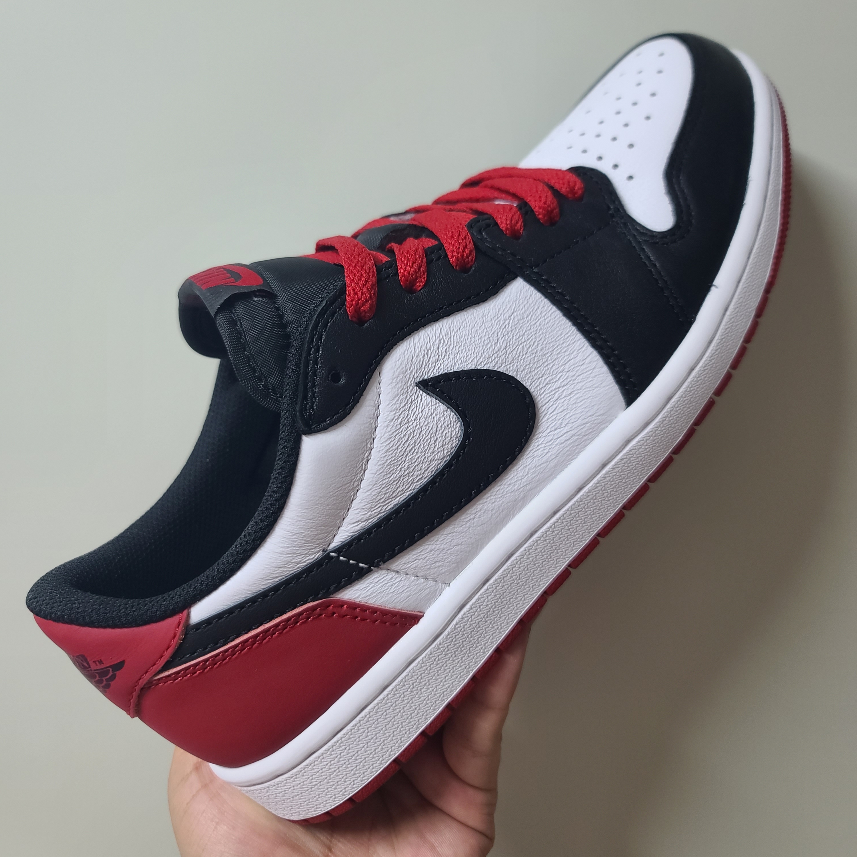 Jordan 1 Retro Low OG Black Toe 착용 스타일
