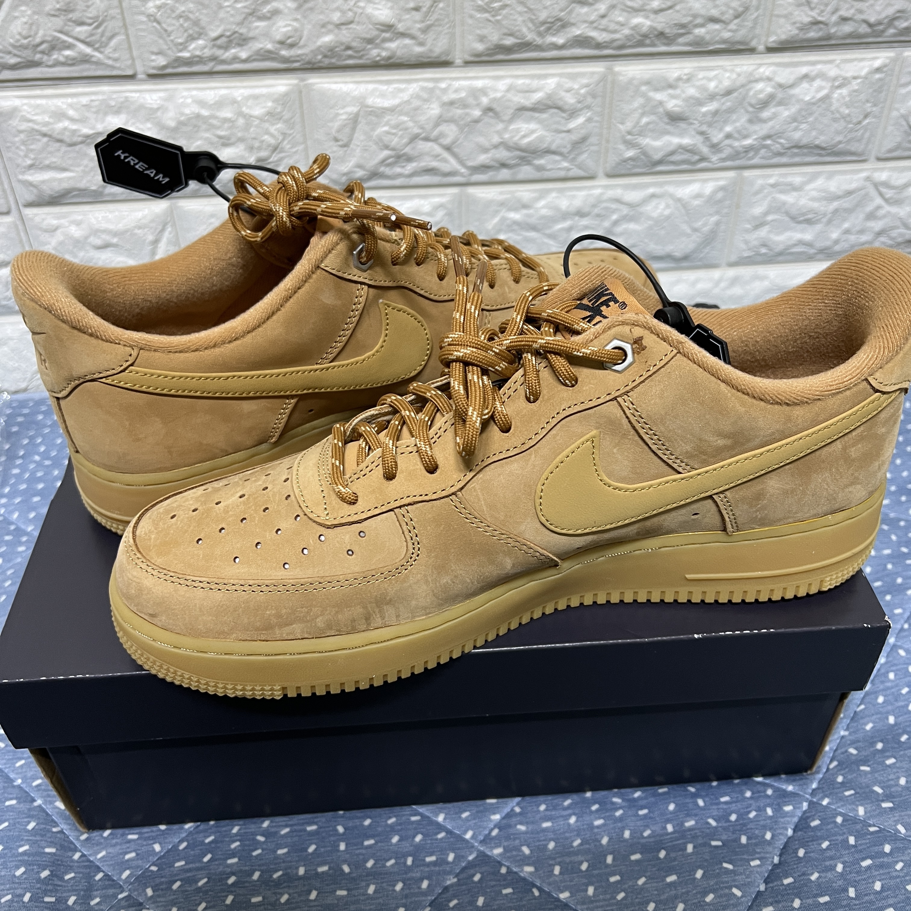 Nike Air Force 1 '07 WB Flax 착용 스타일