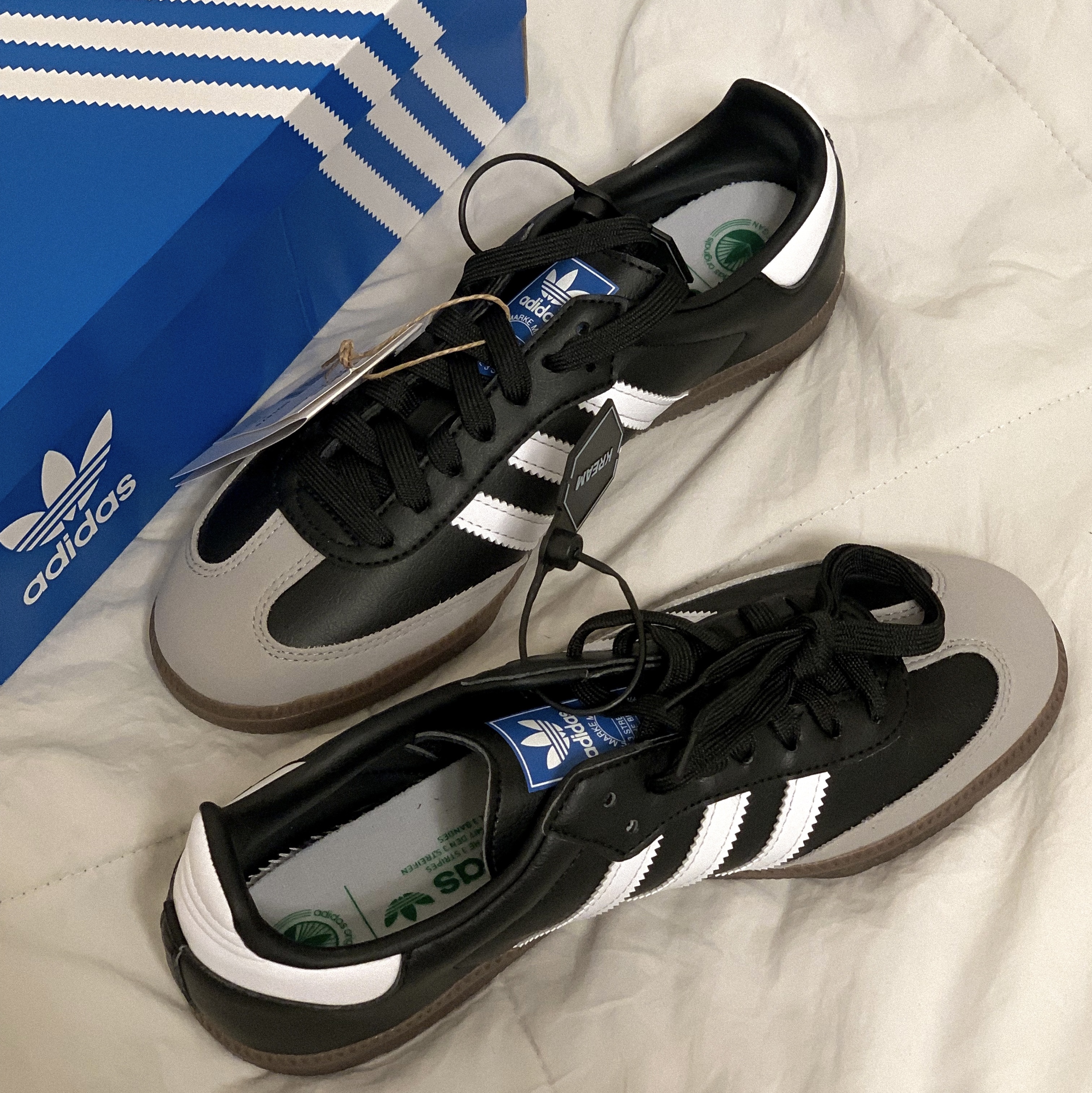 Adidas Samba Vegan Black White 착용 스타일 - 1