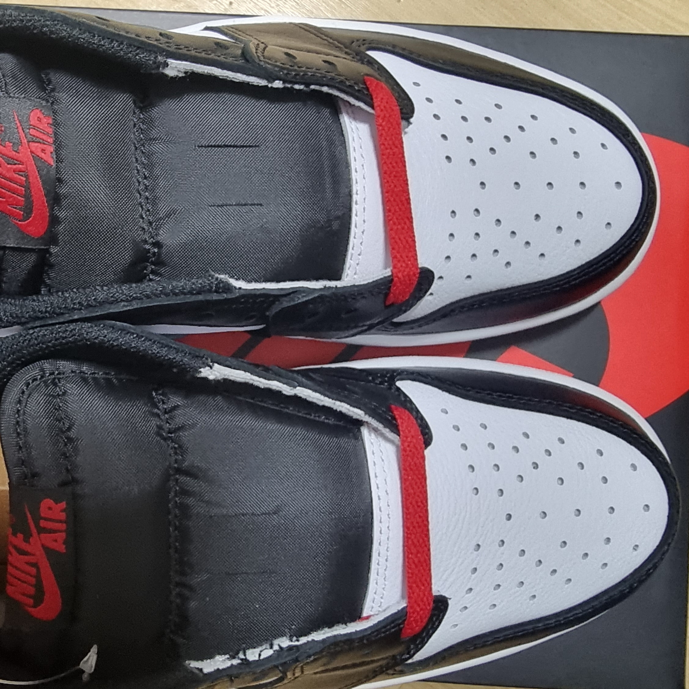 Jordan 1 Retro Low OG Black Toe 착용 스타일 - 5
