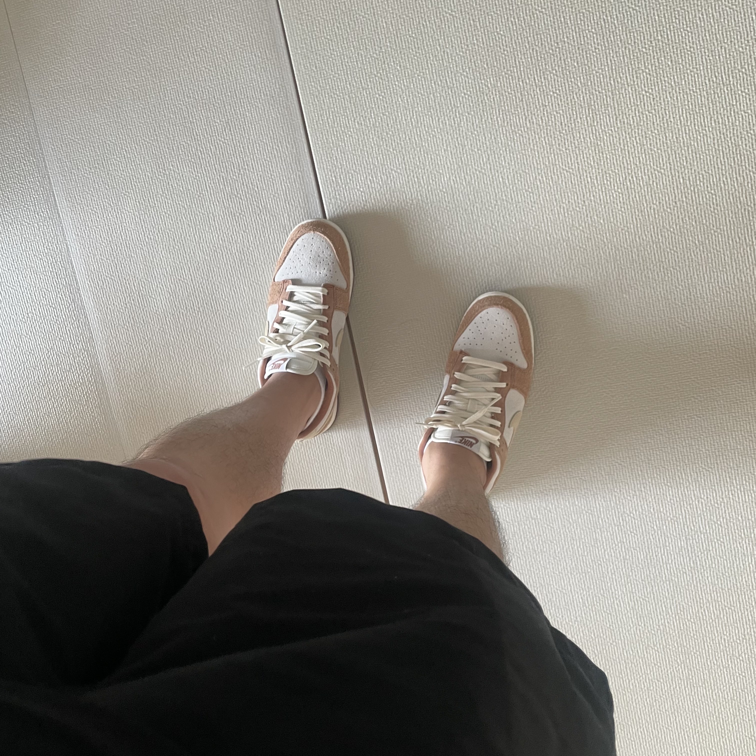 Nike Dunk Low Pro Premium Medium Curry 착용 스타일