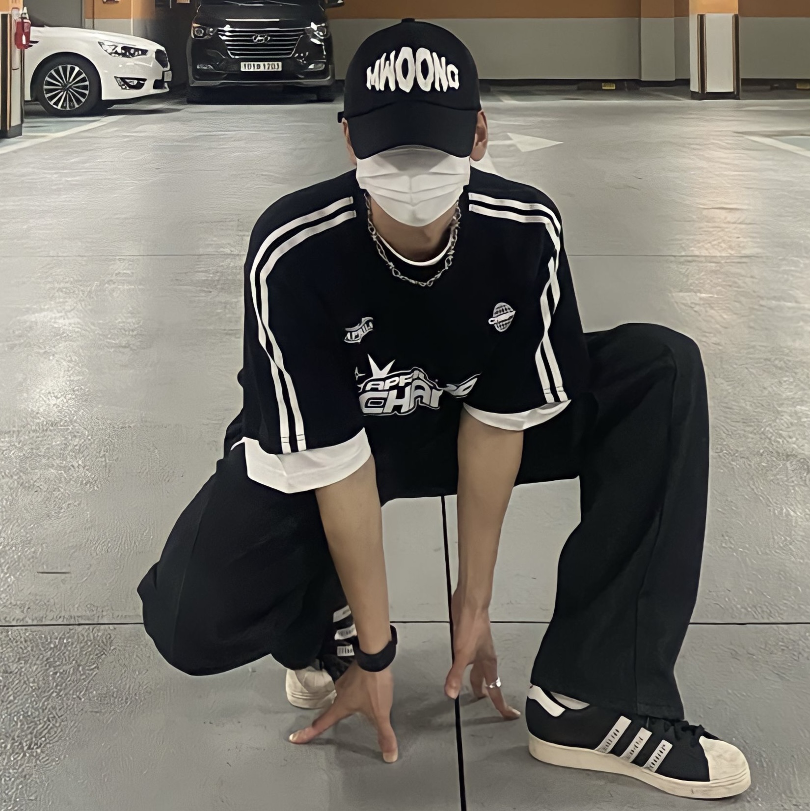 Adidas x Human Made Superstar Black White 착용 스타일 - 2