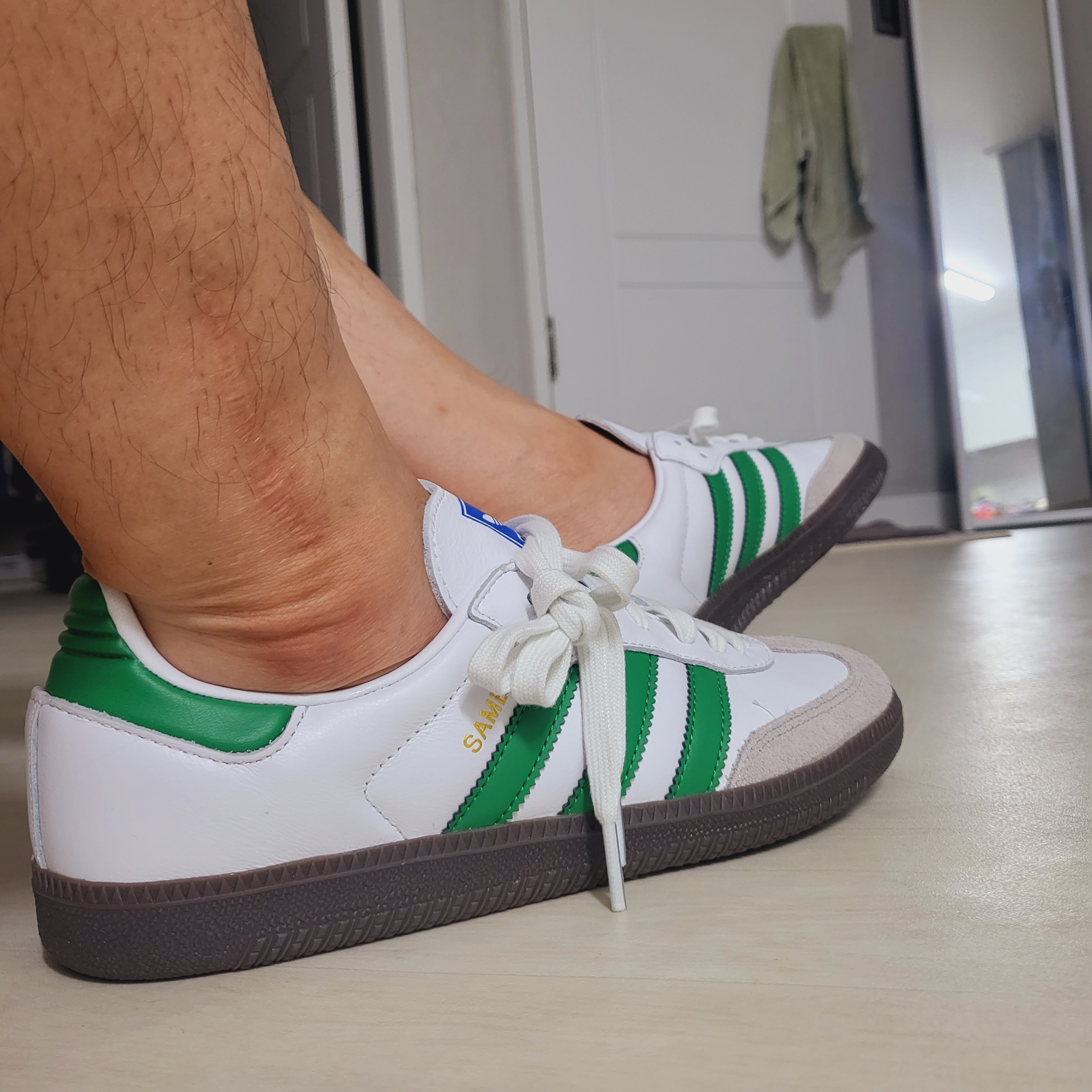 Adidas Samba OG White Green 착용 스타일 - 3
