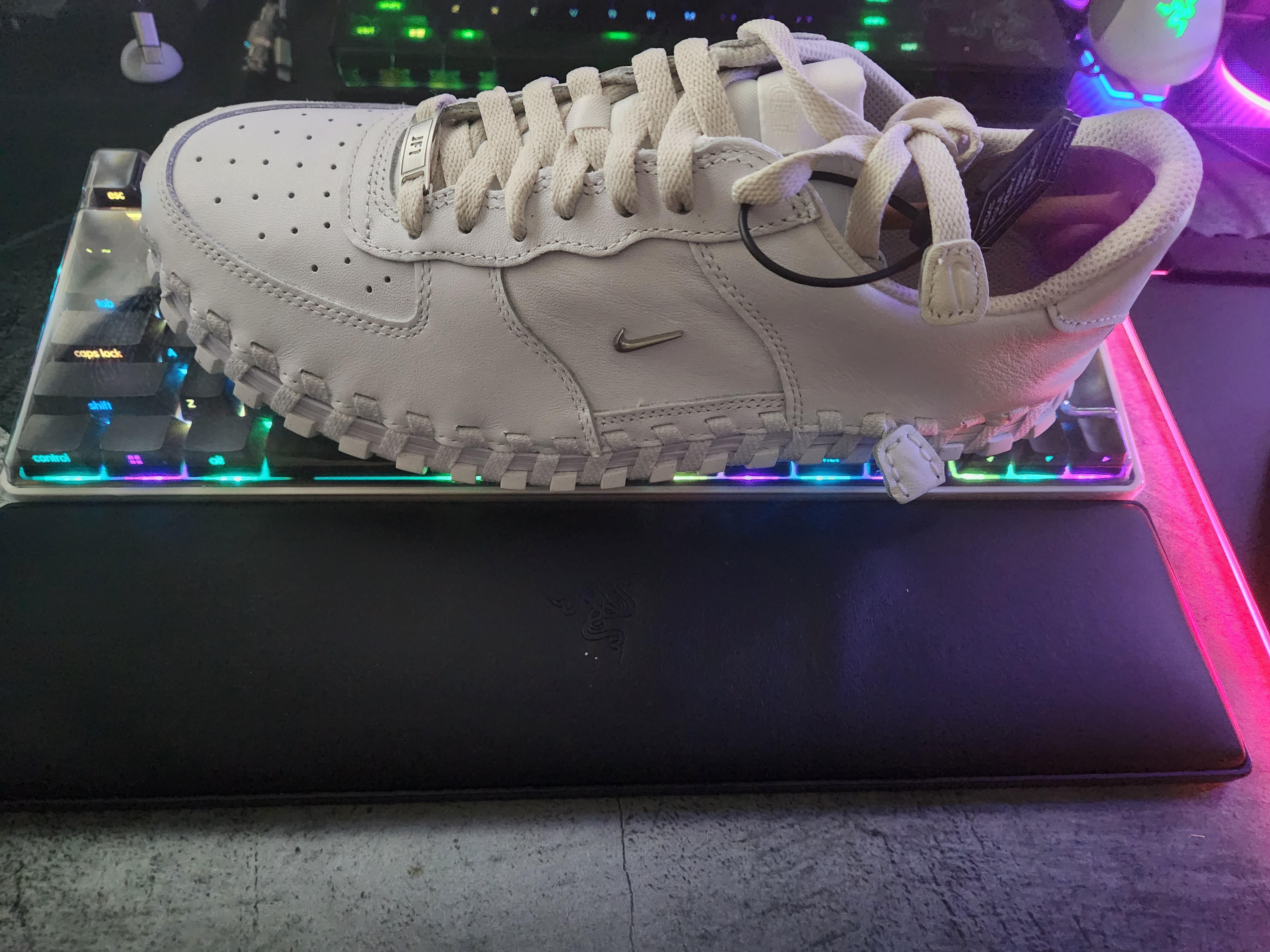 Nike x Jacquemus J Force 1 Low LX SP White 착용 스타일 - 2