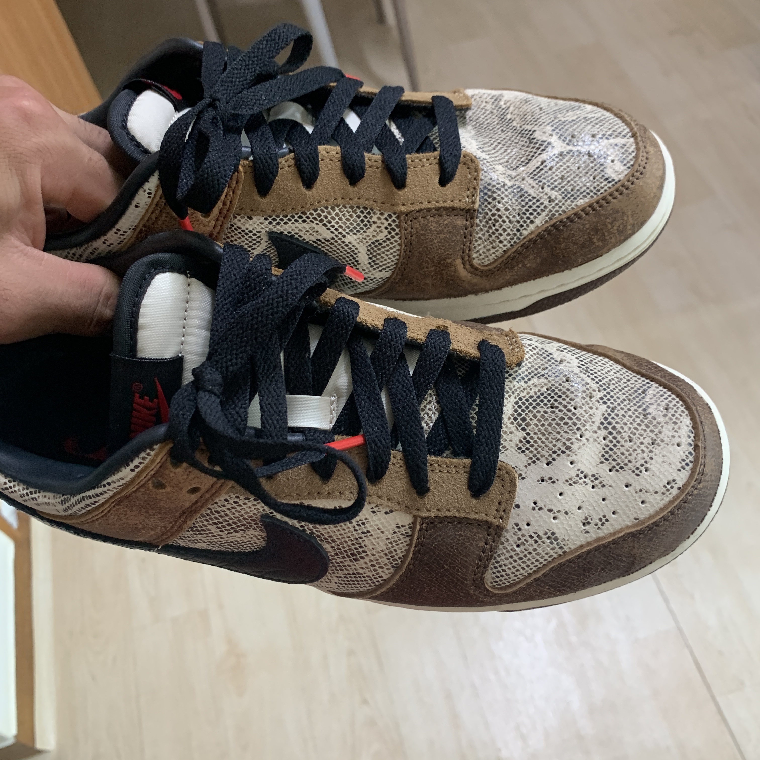 Nike Dunk Low PRM Head to Head 착용 스타일