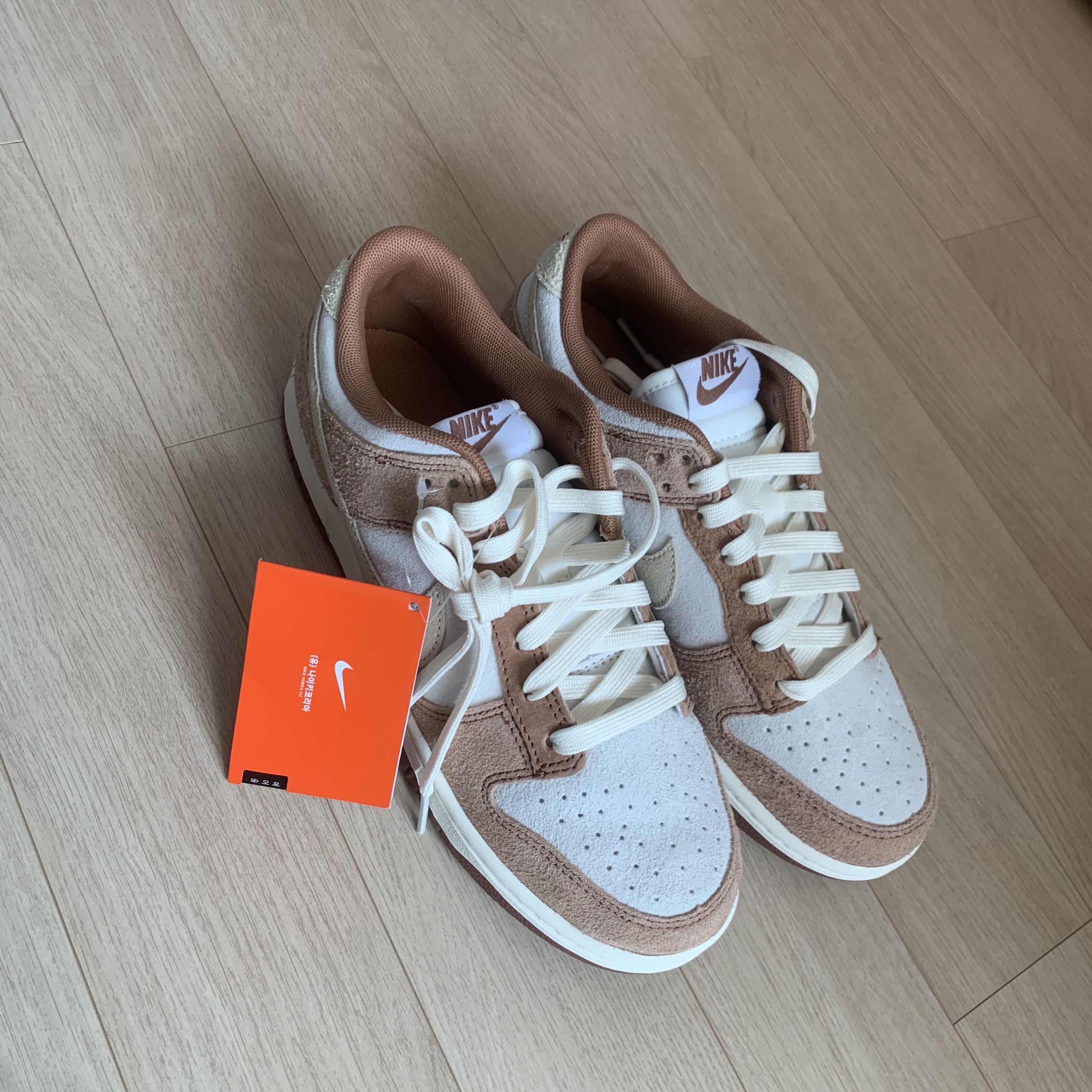 Nike Dunk Low Pro Premium Medium Curry 착용 스타일 - 4