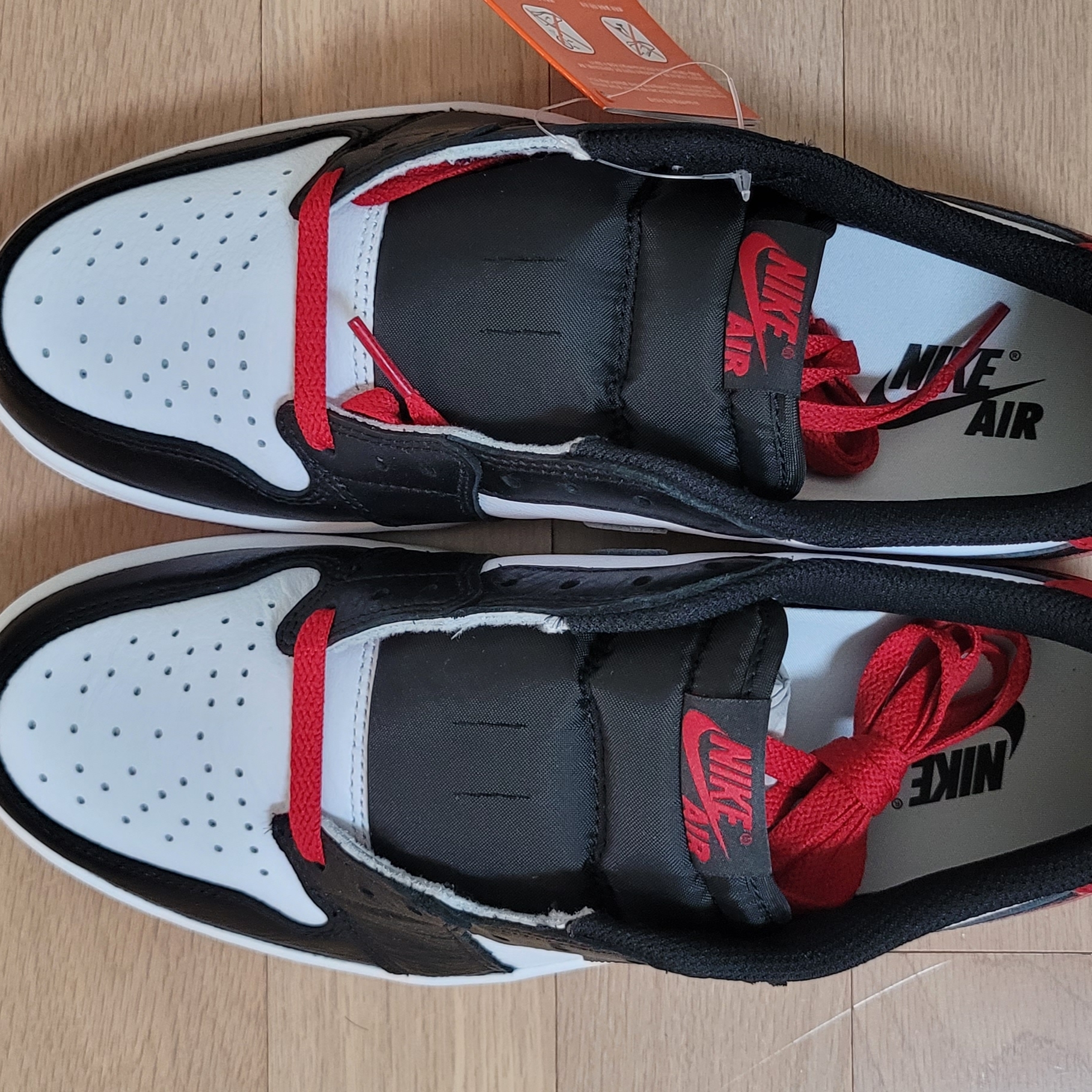 Jordan 1 Retro Low OG Black Toe 착용 스타일 - 2