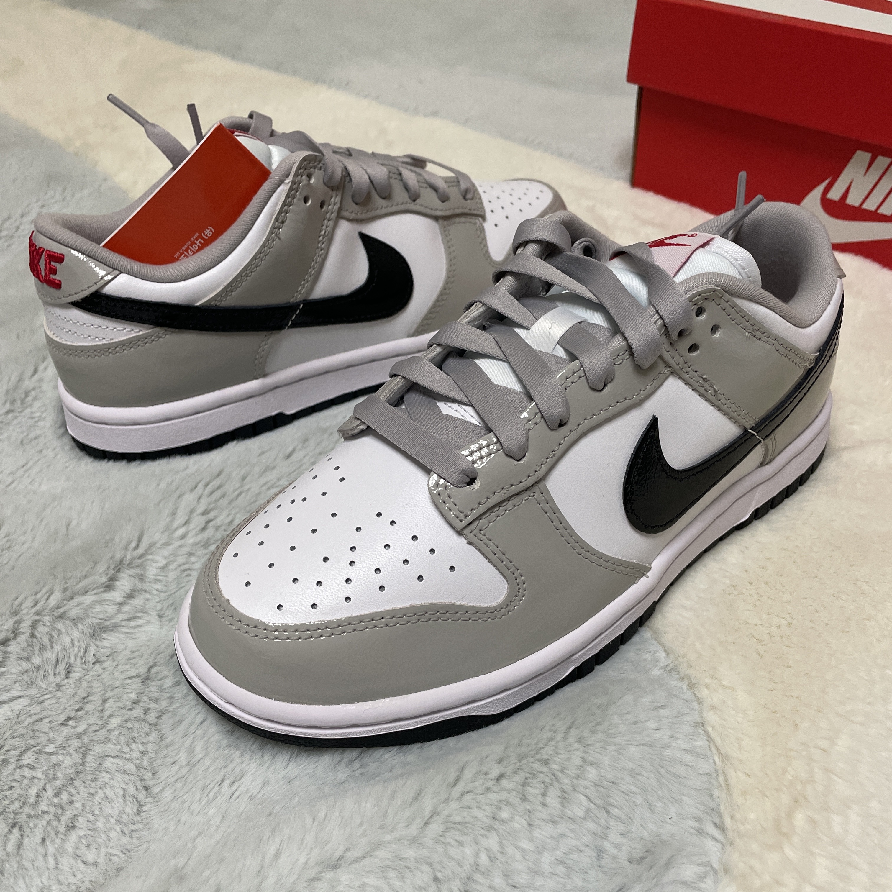 (W) Nike Dunk Low Essential Light Iron Ore Black 착용 스타일