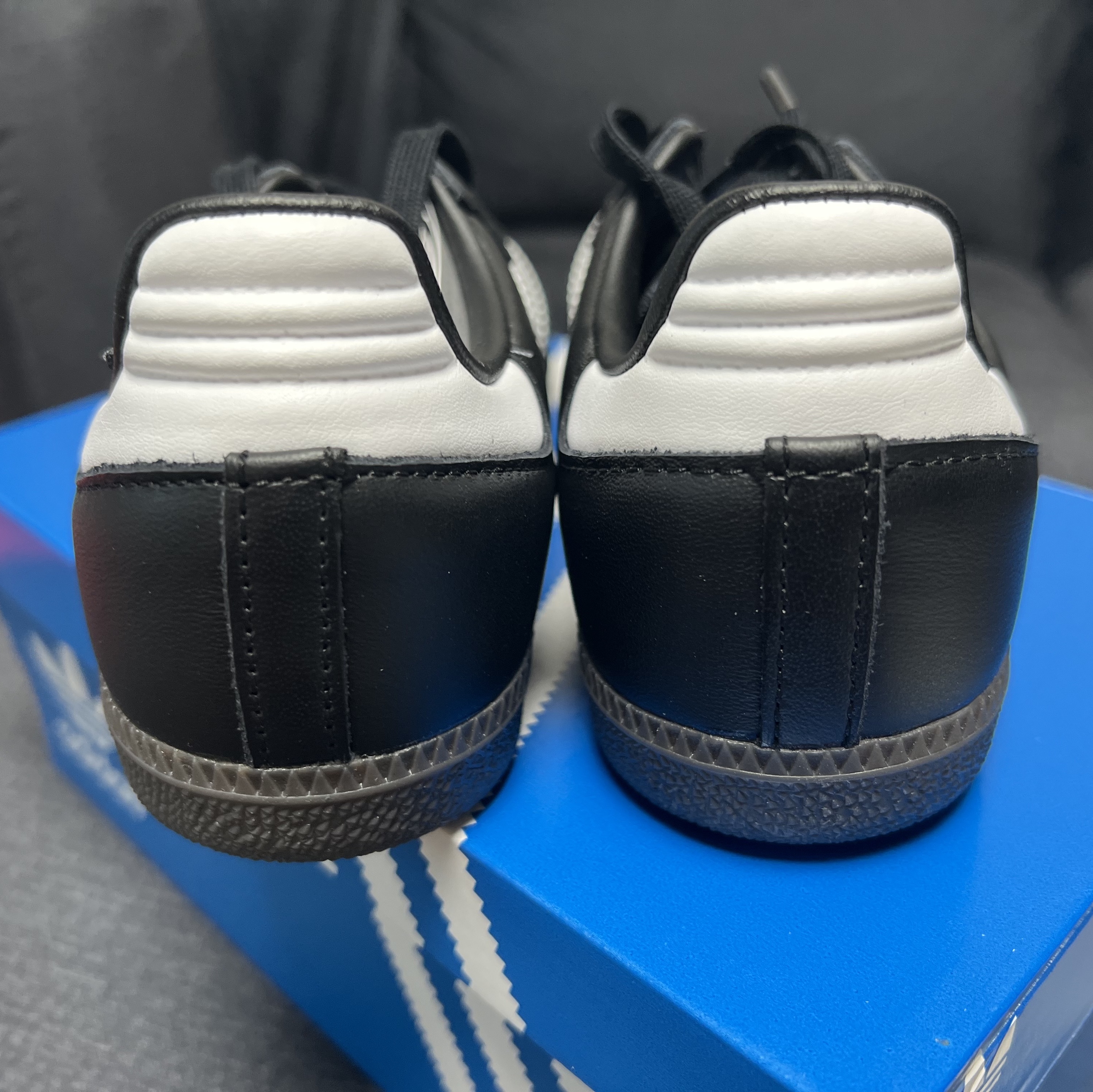 Adidas Samba OG Black White Gum 착용 스타일 - 3