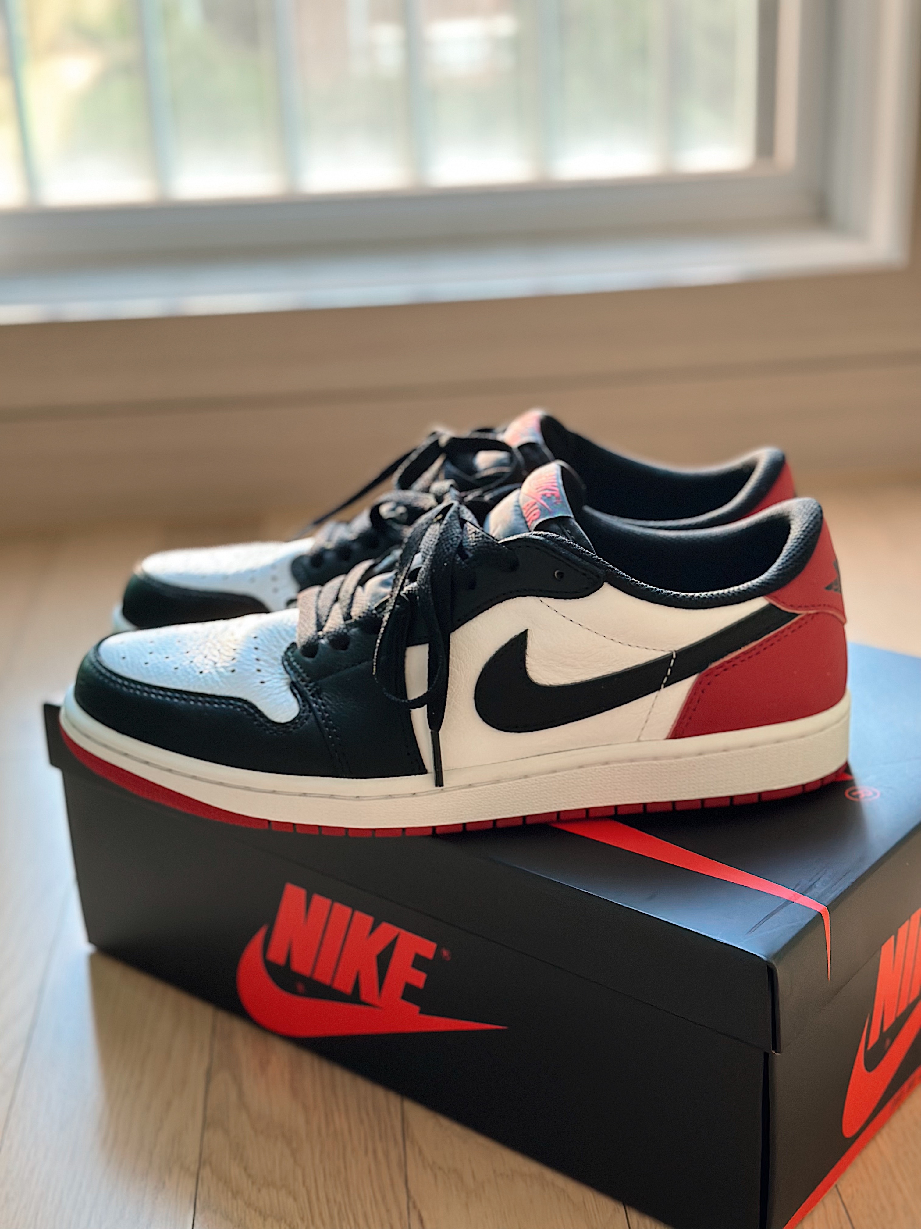 Jordan 1 Retro Low OG Black Toe 착용 스타일 - 2
