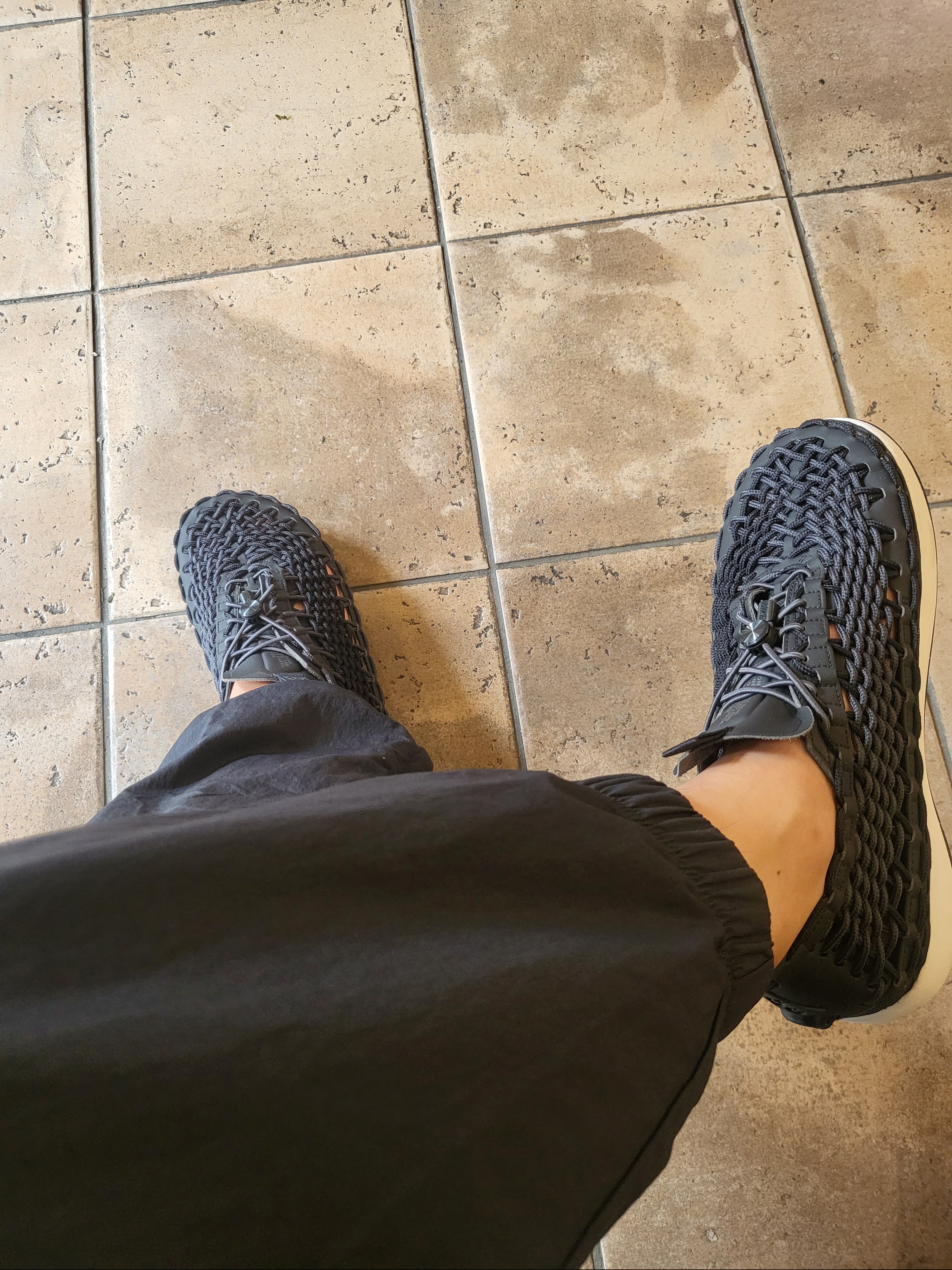 Nike ACG Watercat+ Black Summit White 착용 스타일