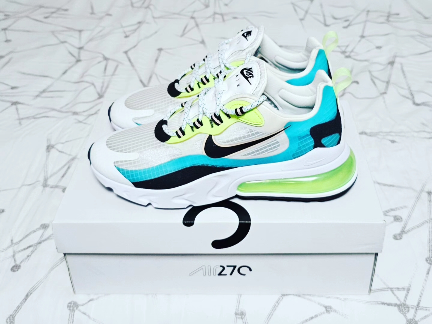 Nike Air Max 270 SE Oracle Aqua 착용 스타일 - 2