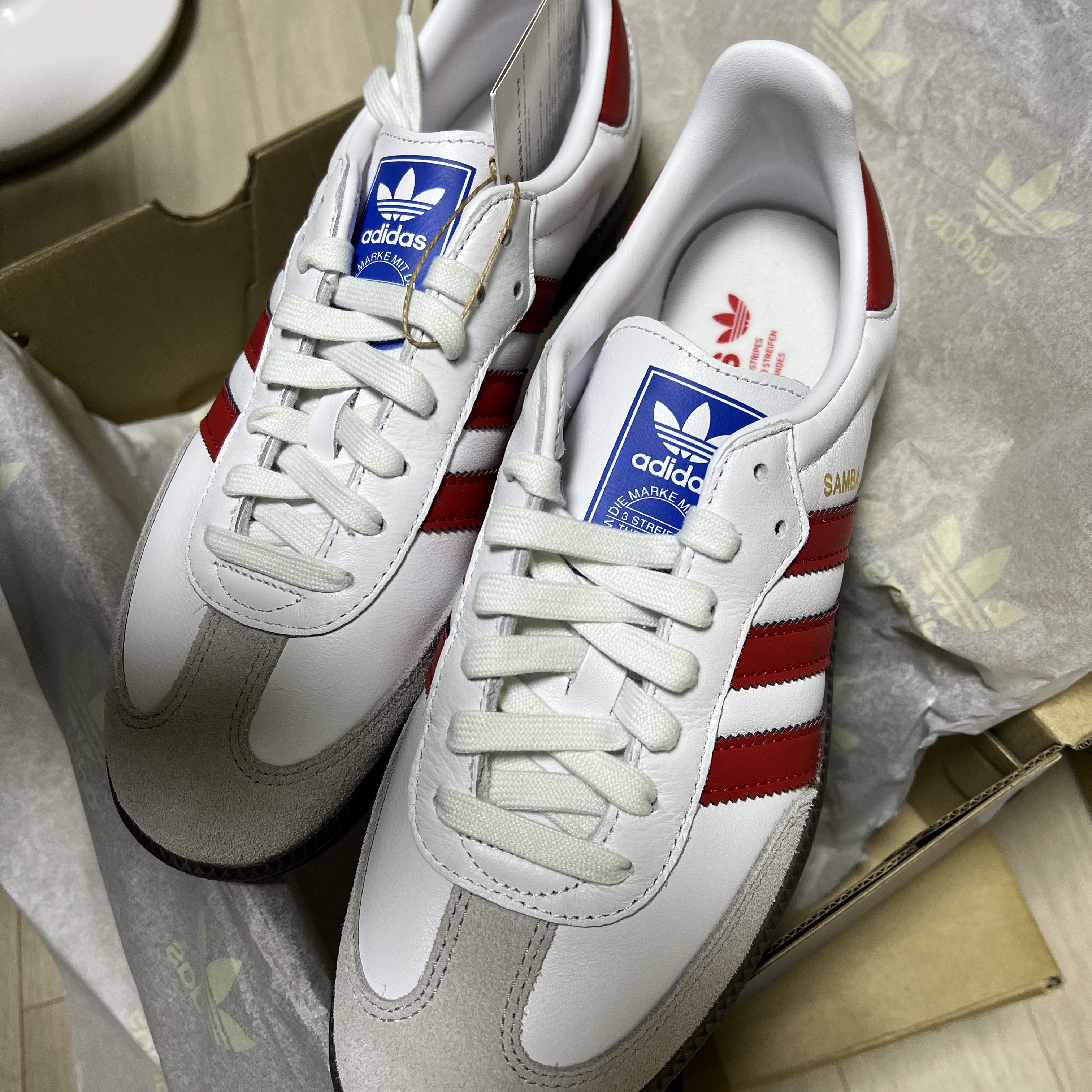 Adidas Samba OG White Better Scarlet 착용 스타일