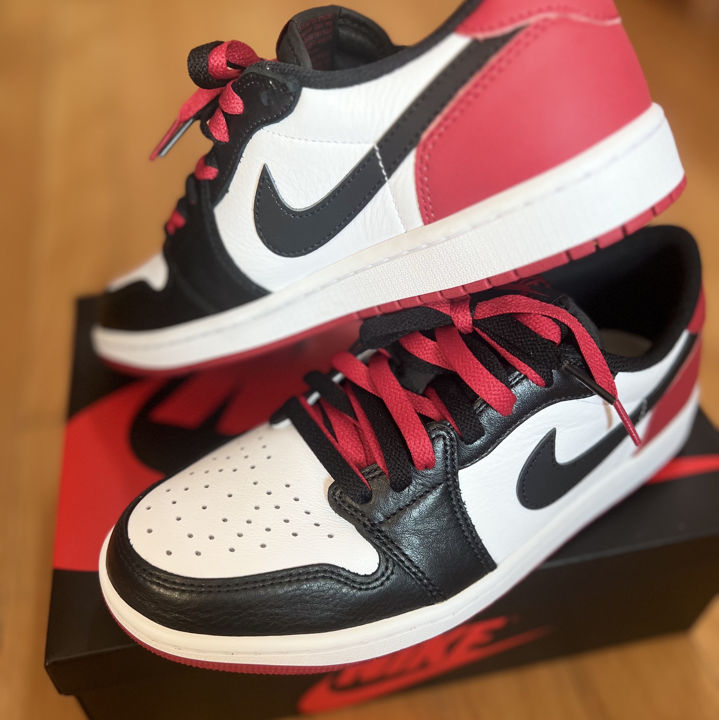 Jordan 1 Retro Low OG Black Toe 착용 스타일 - 1