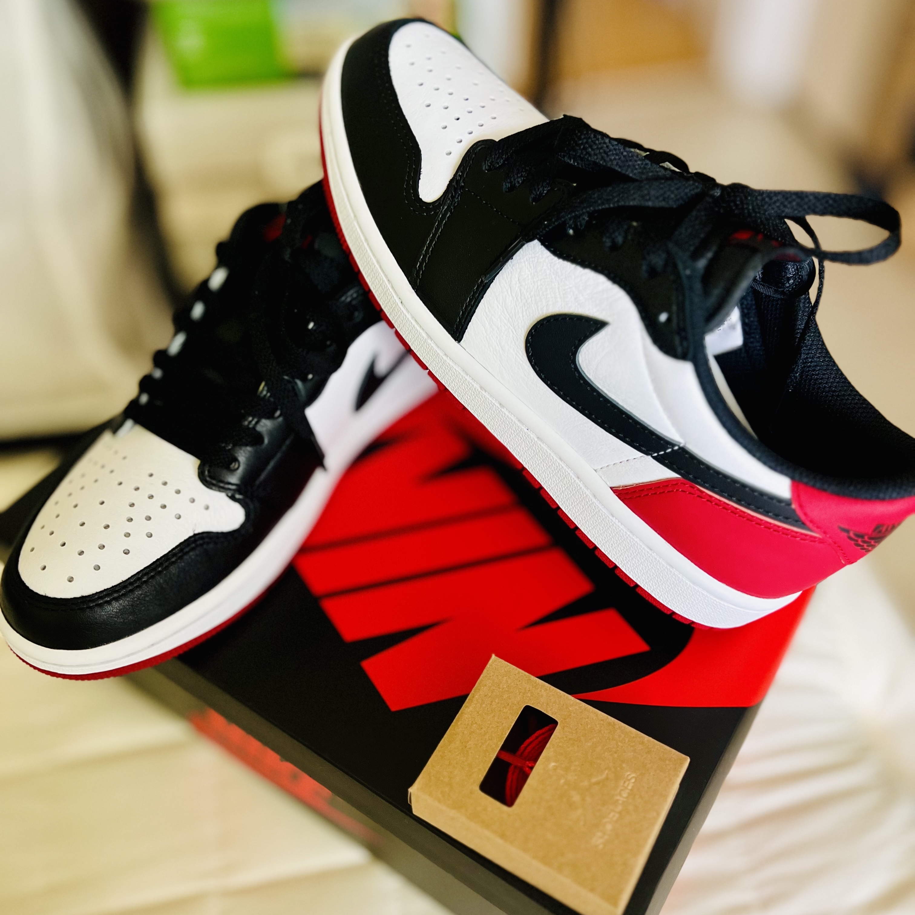 Jordan 1 Retro Low OG Black Toe 착용 스타일 - 1