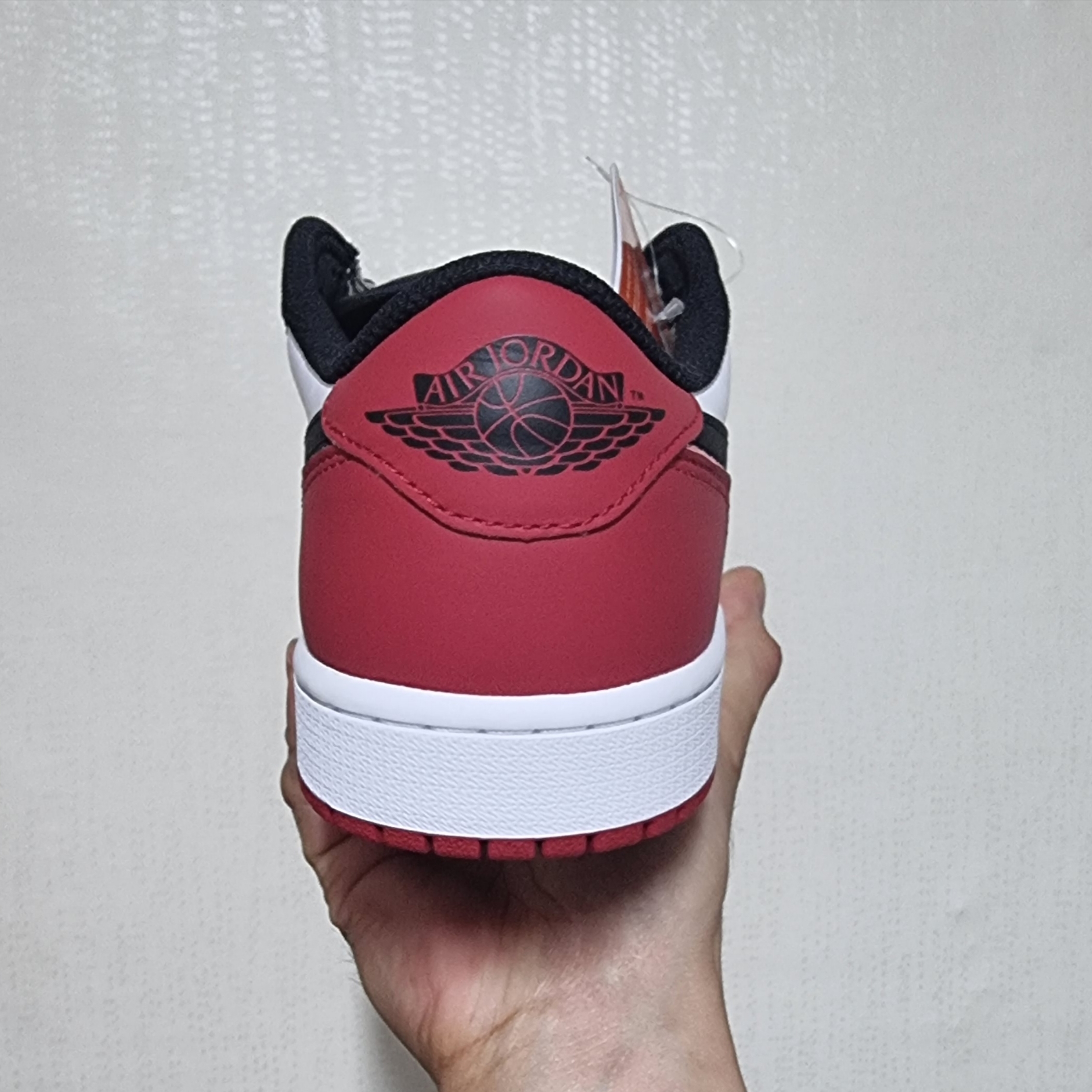 Jordan 1 Retro Low OG Black Toe 착용 스타일 - 4