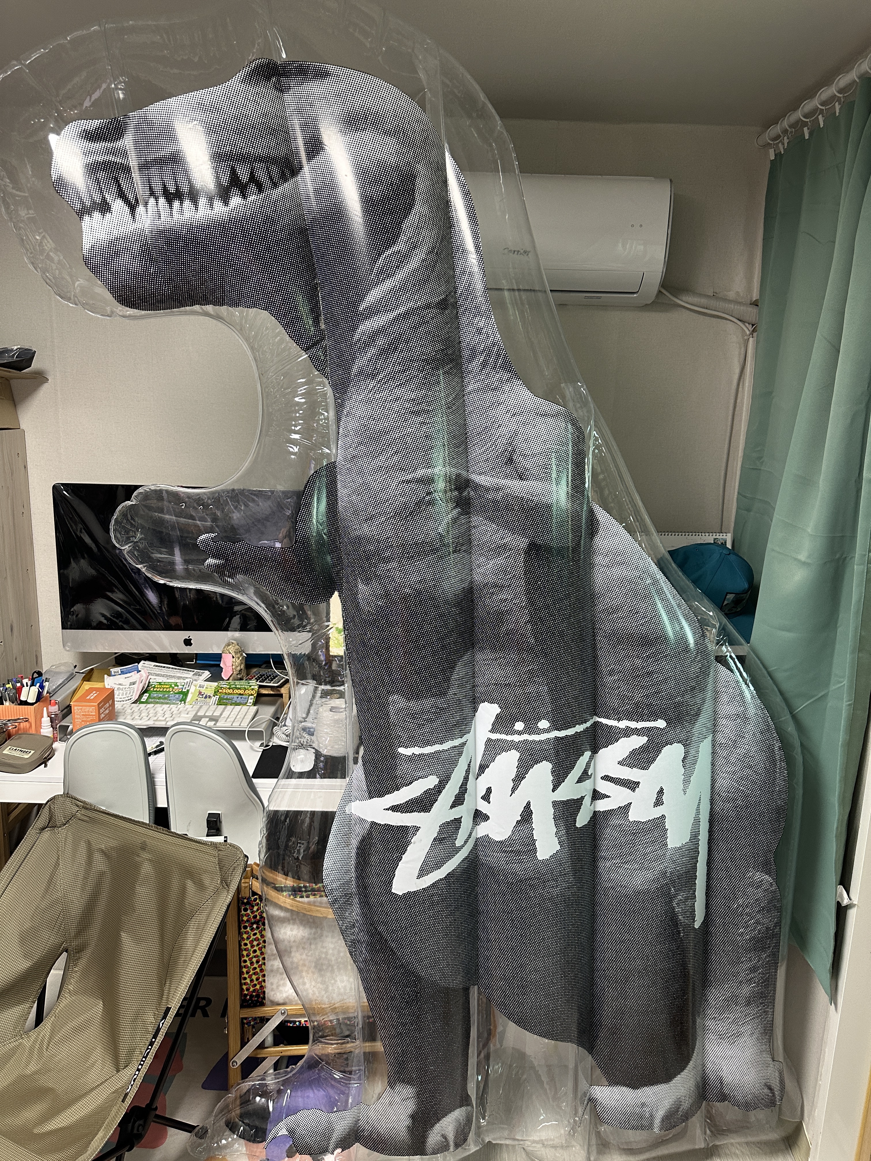 Stussy Big & Meaty Pool Float Clear 착용 스타일