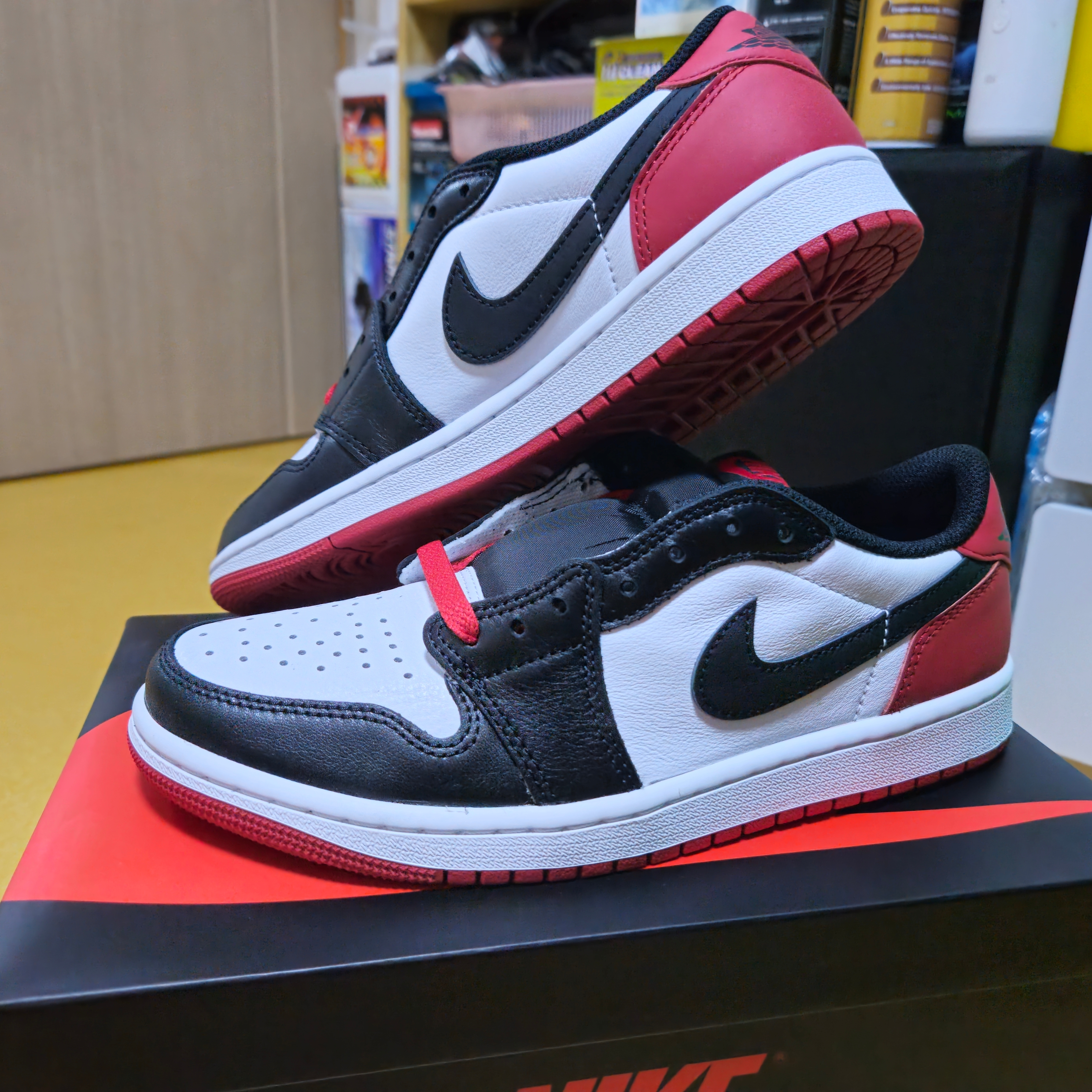 Jordan 1 Retro Low OG Black Toe, Jordan 1 Low White Gym Red Black 착용 스타일 - 2