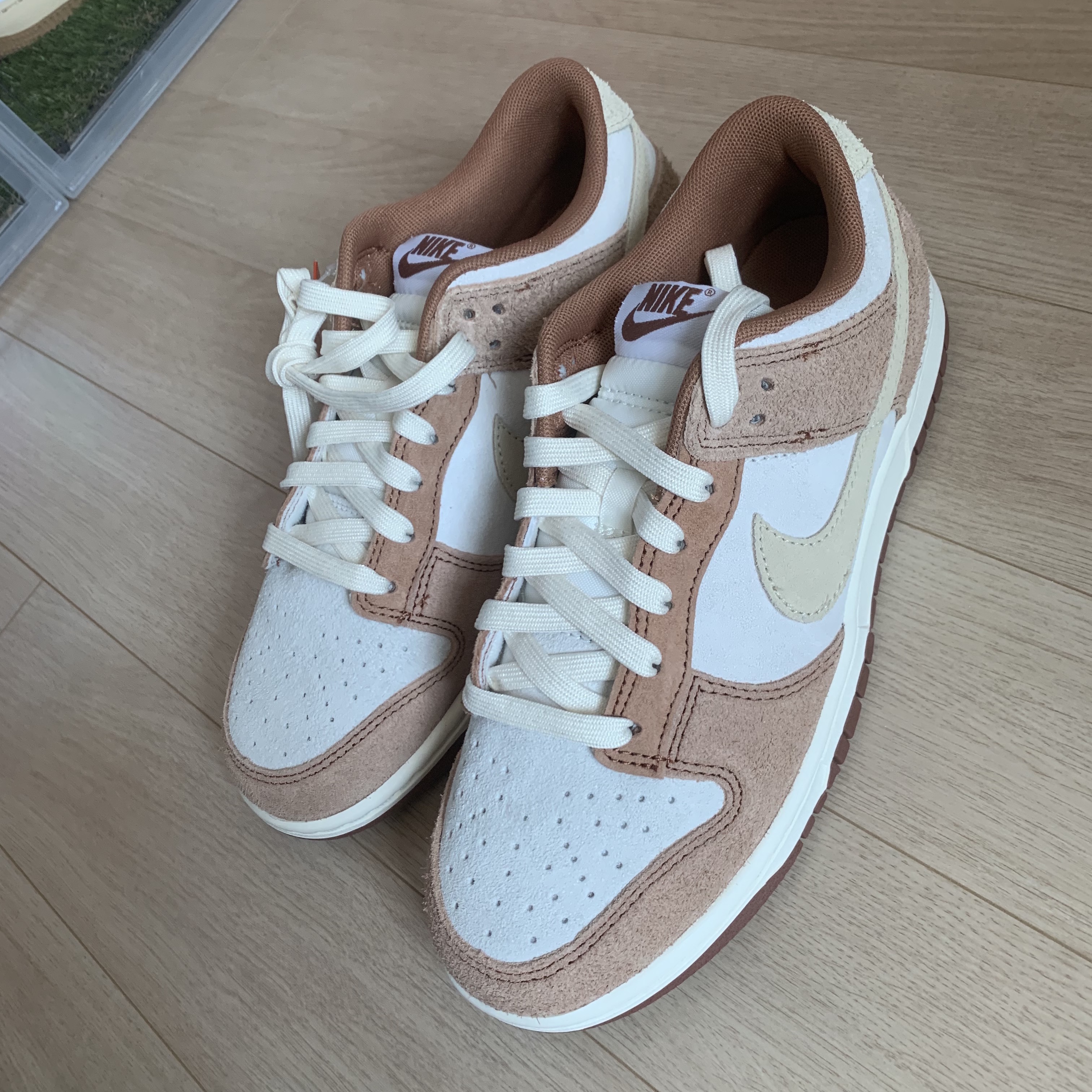 Nike Dunk Low Pro Premium Medium Curry 착용 스타일 - 3