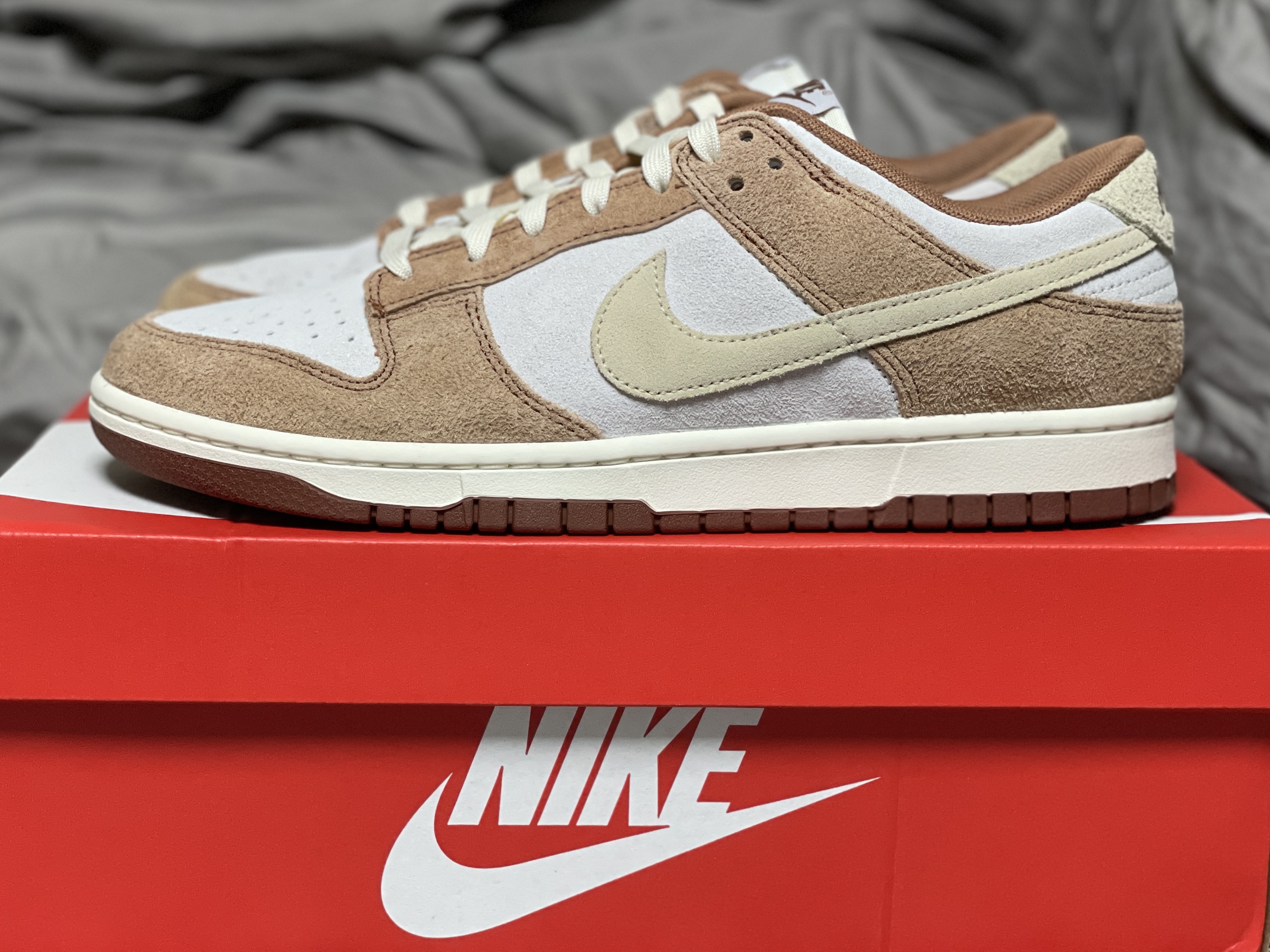 Nike Dunk Low Pro Premium Medium Curry 착용 스타일 - 2