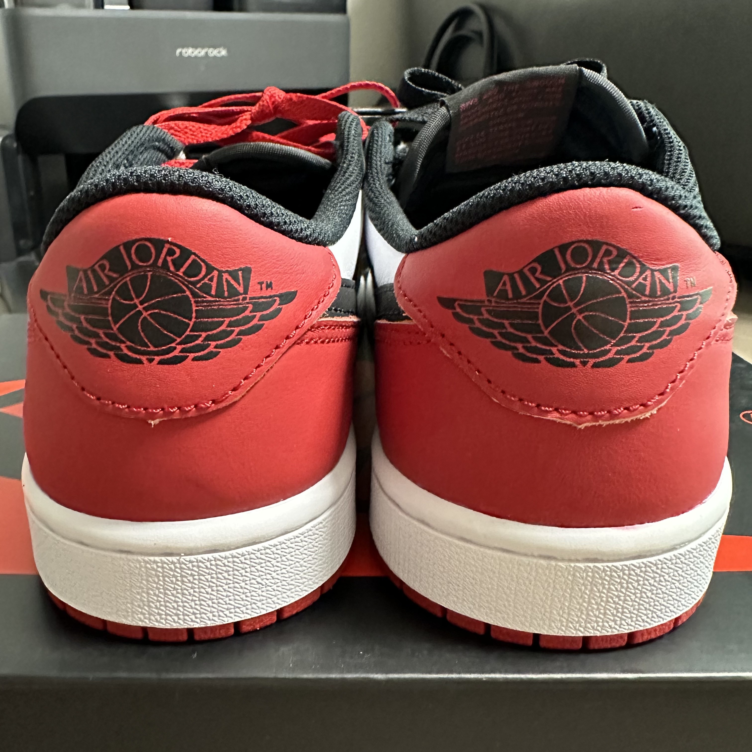 Jordan 1 Retro Low OG Black Toe 착용 스타일 - 4